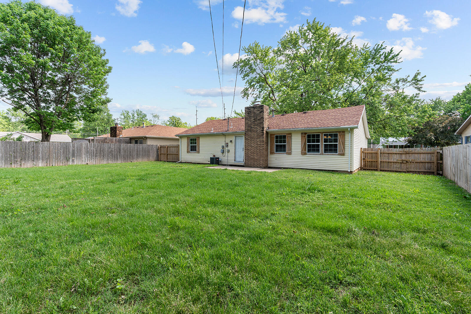 1311 West Crestview Street Property Photo 20