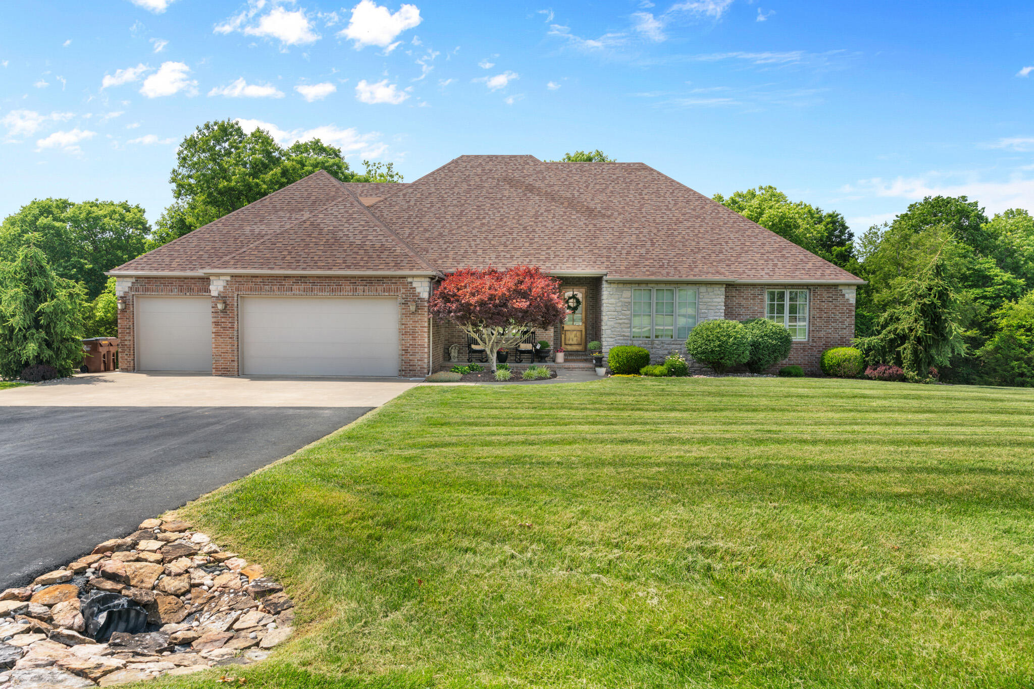 2061 River Wood Drive Property Photo 3