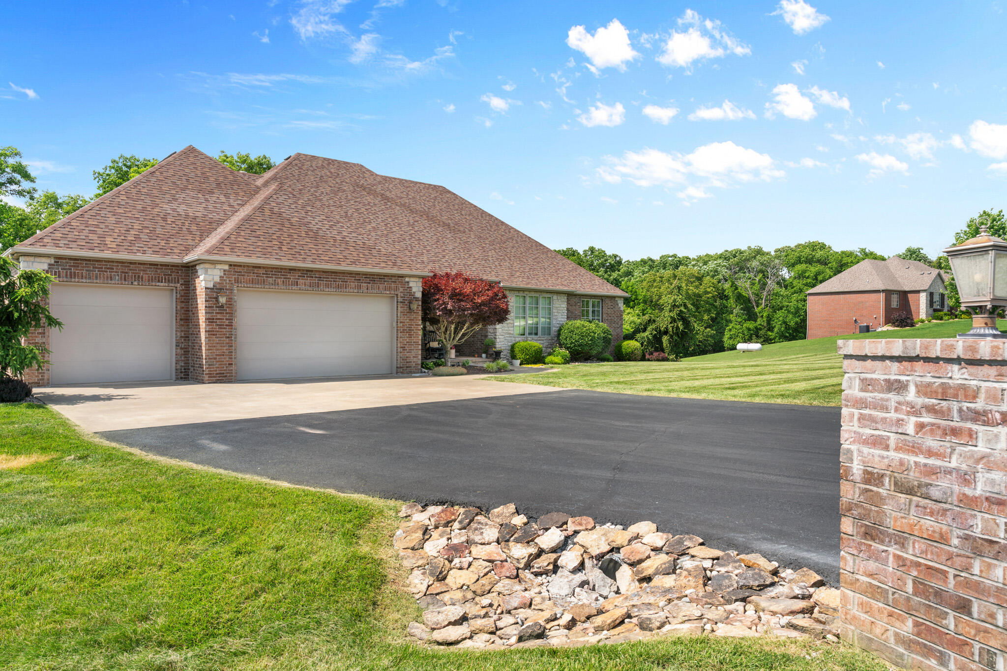 2061 River Wood Drive Property Photo 4