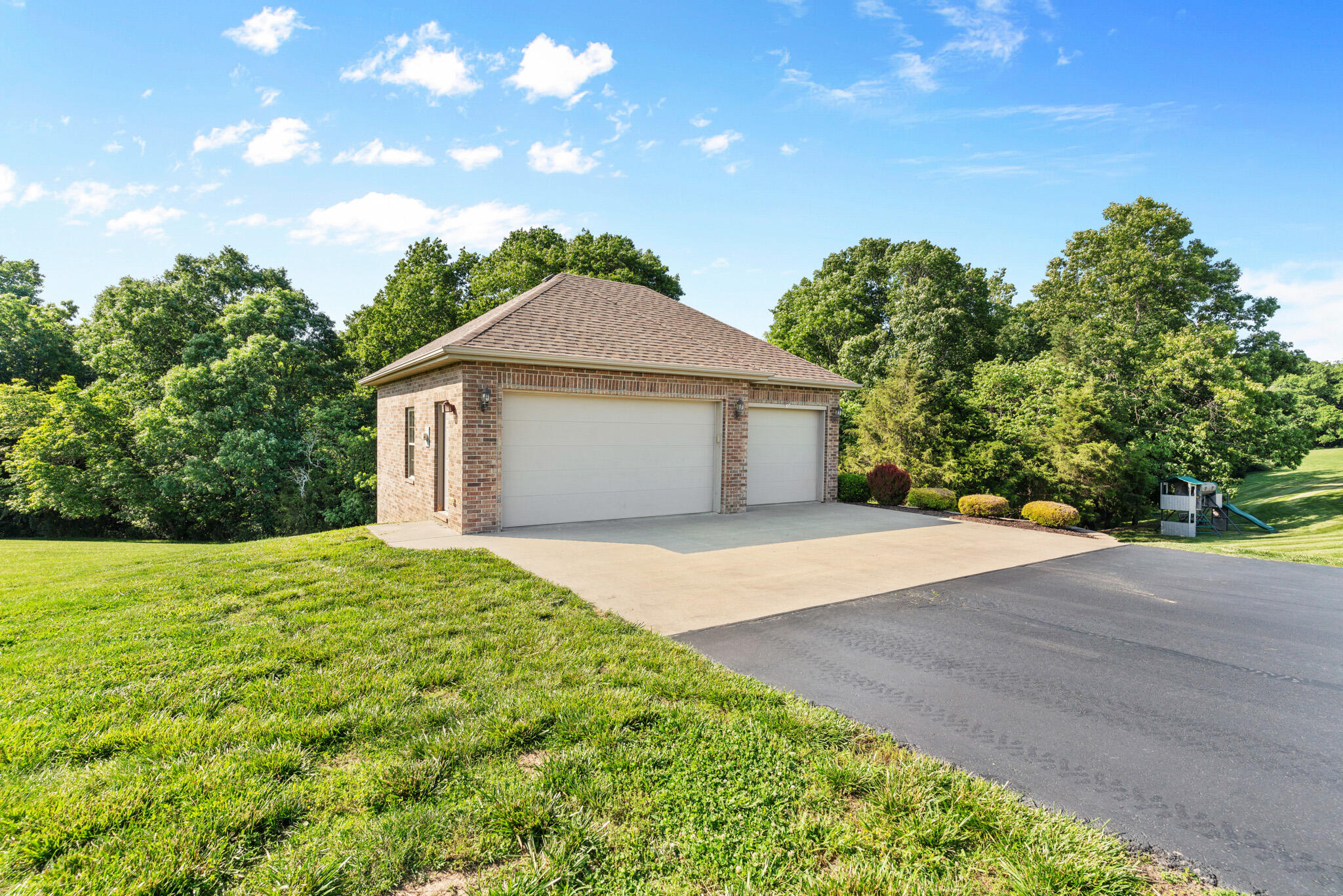 2061 River Wood Drive Property Photo 8