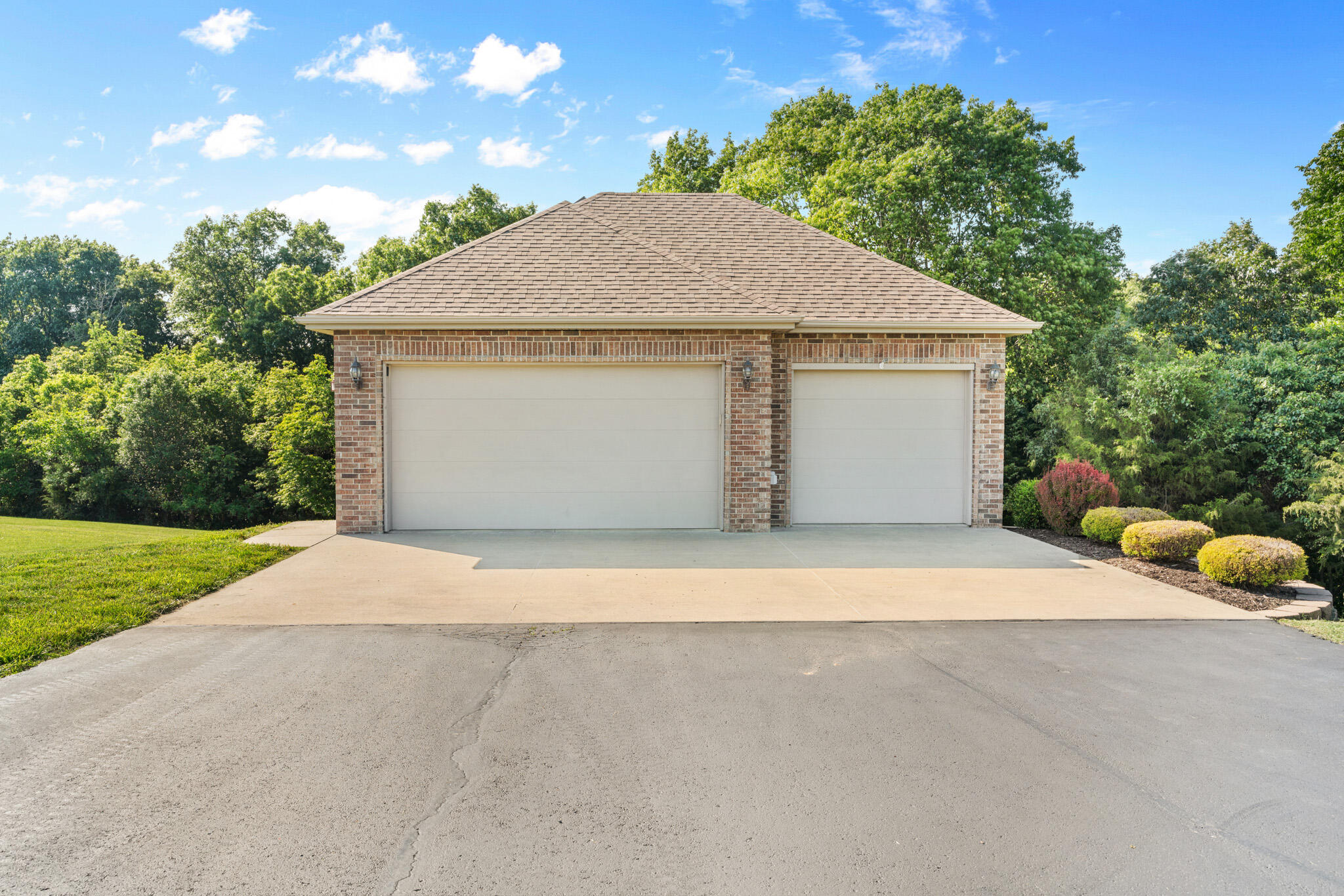 2061 River Wood Drive Property Photo 9
