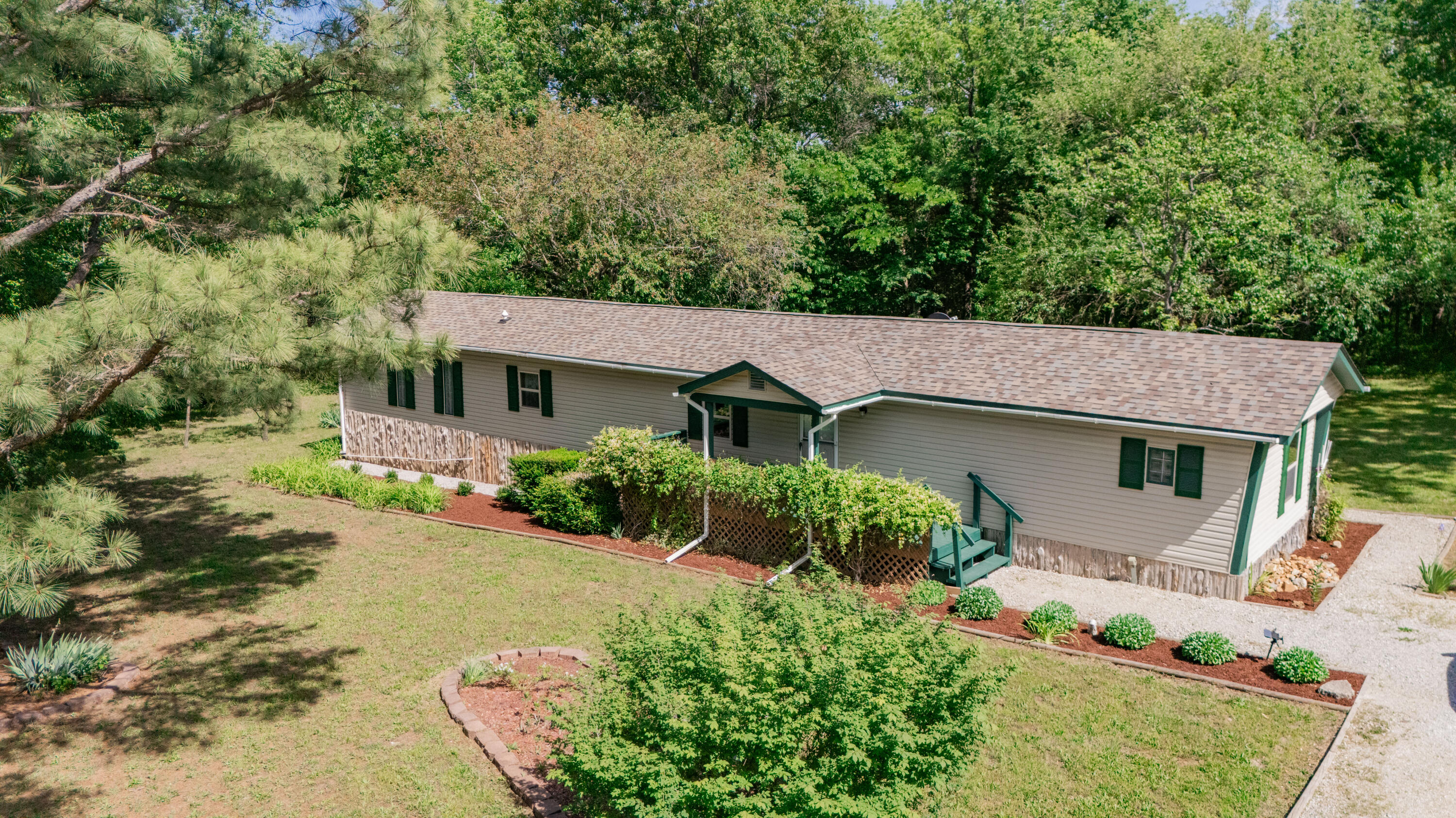 21595 County Road 273 Property Photo 4
