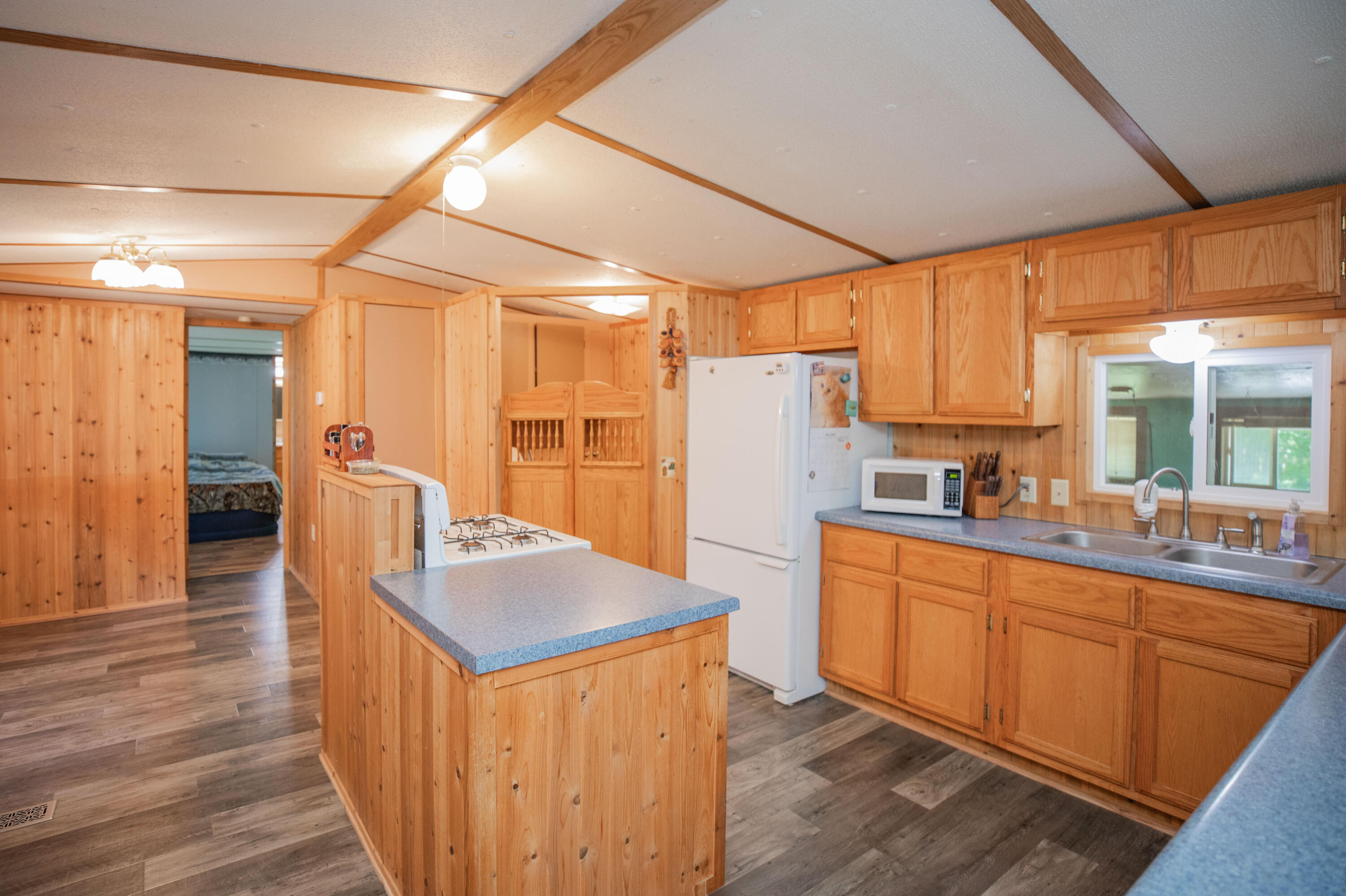 21595 County Road 273 Property Photo 11