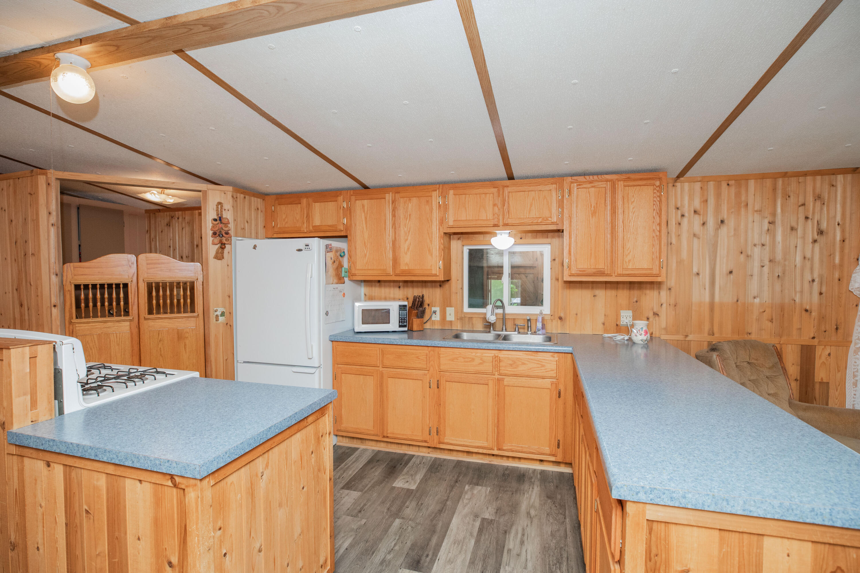 21595 County Road 273 Property Photo 12