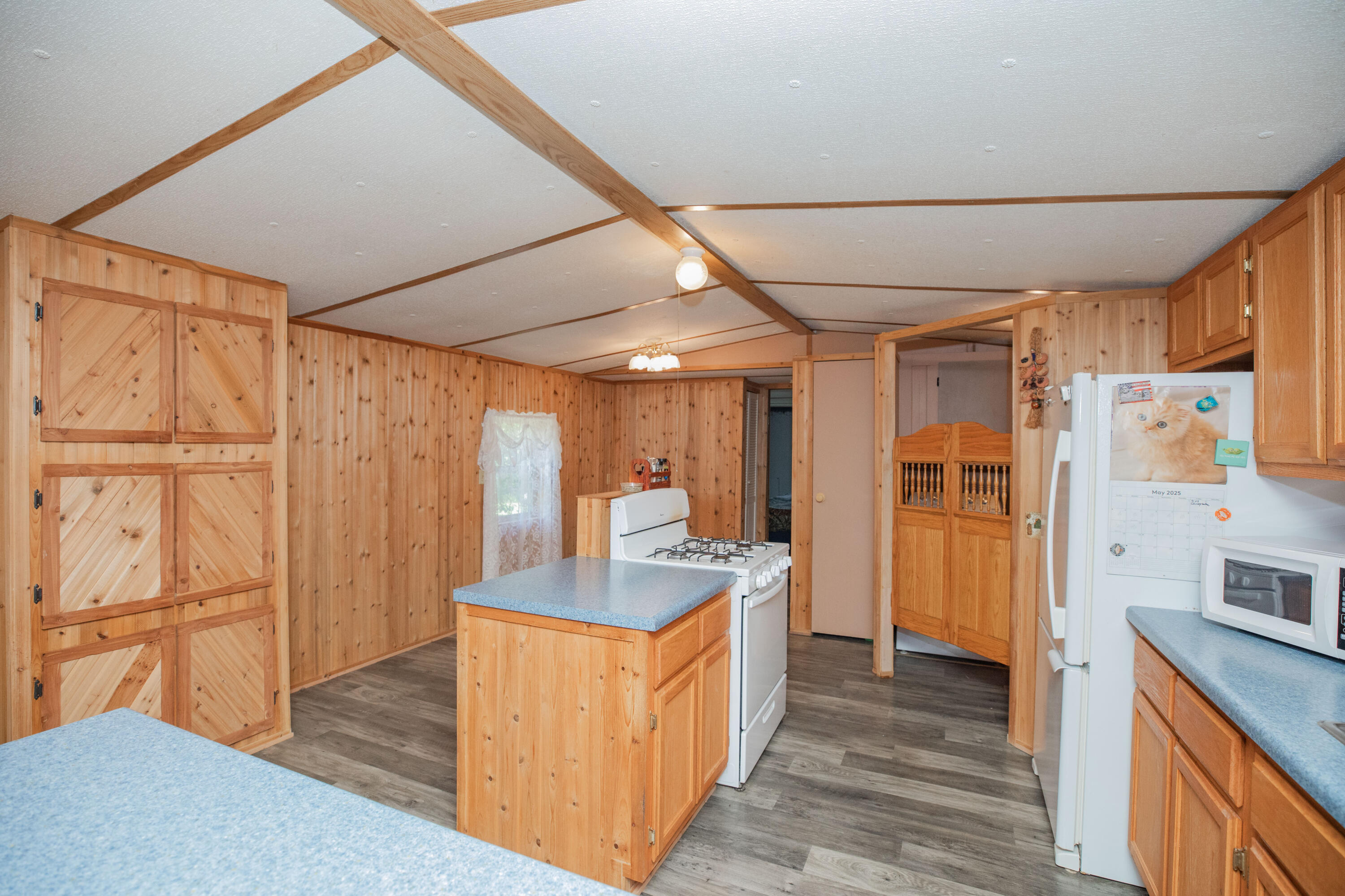 21595 County Road 273 Property Photo 13
