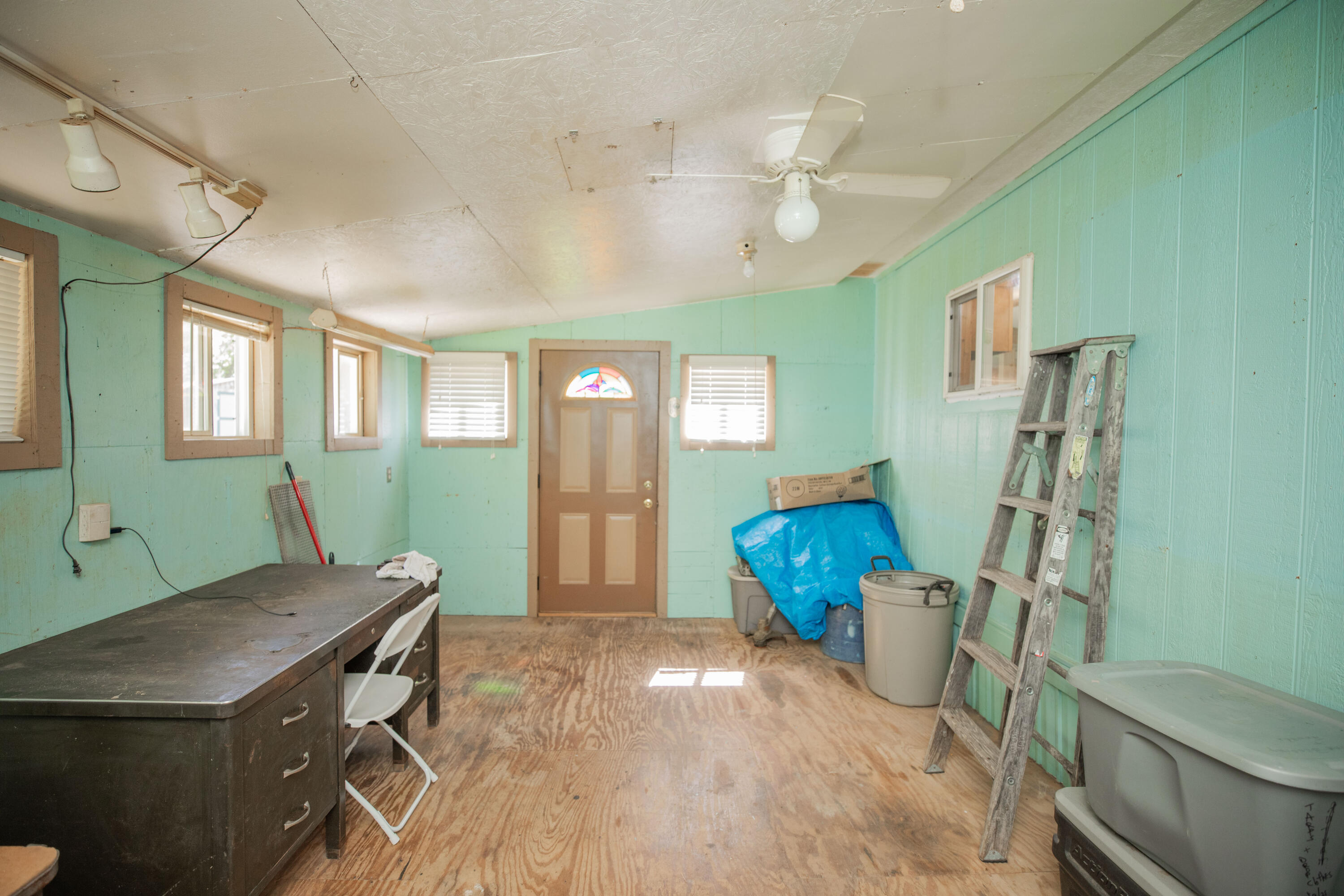 21595 County Road 273 Property Photo 28