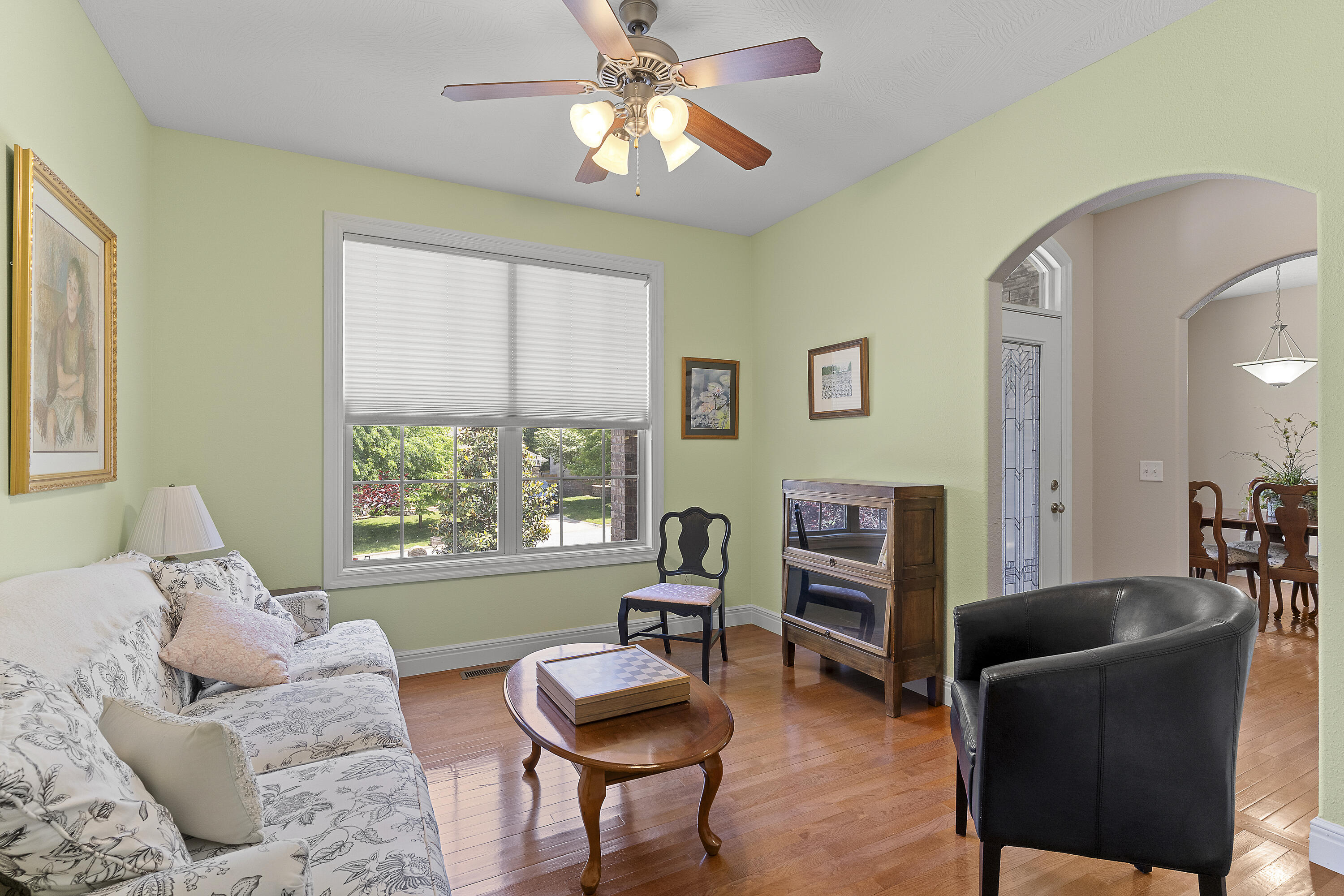 4855 South Tanager Avenue Property Photo 9