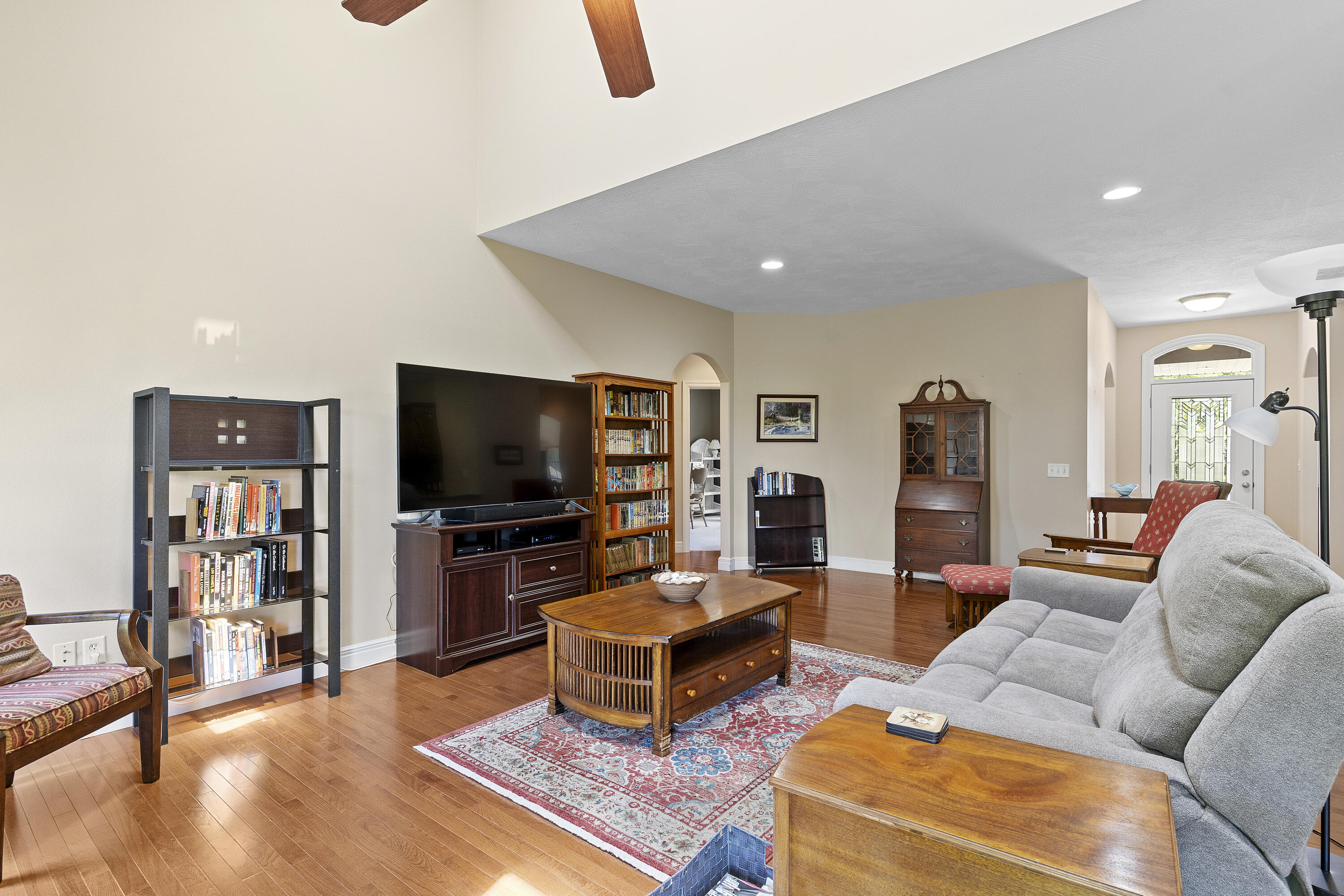 4855 South Tanager Avenue Property Photo 16