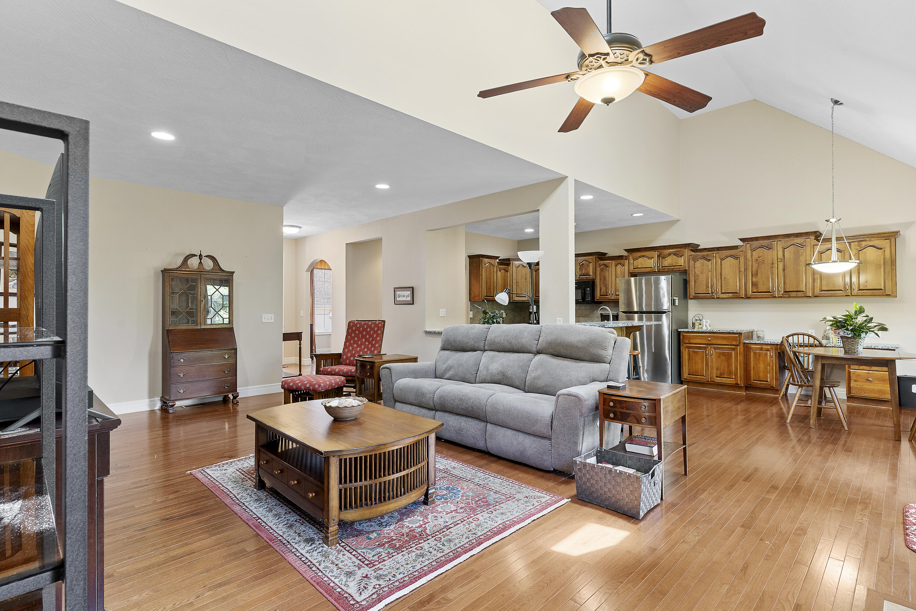4855 South Tanager Avenue Property Photo 17