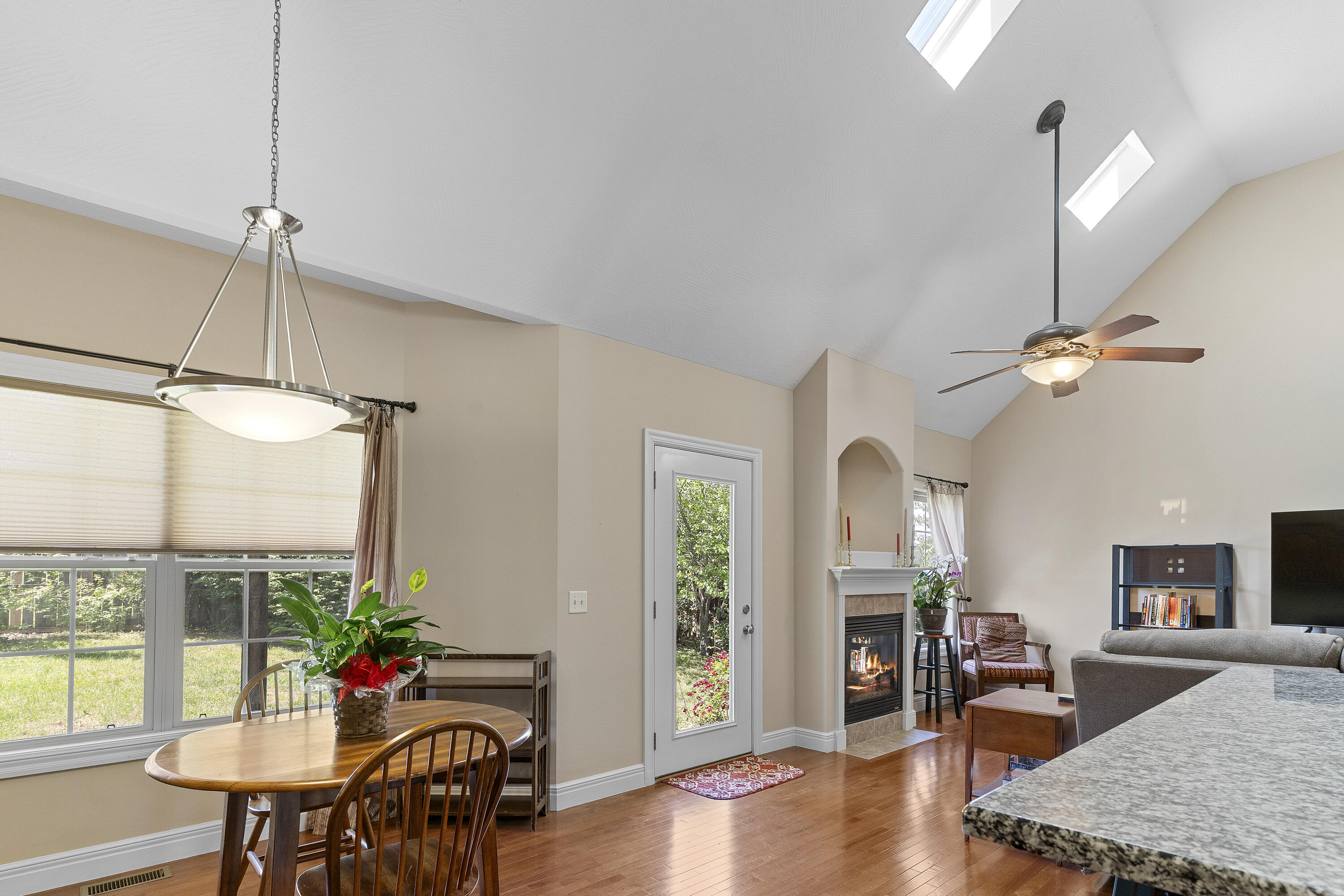 4855 South Tanager Avenue Property Photo 18