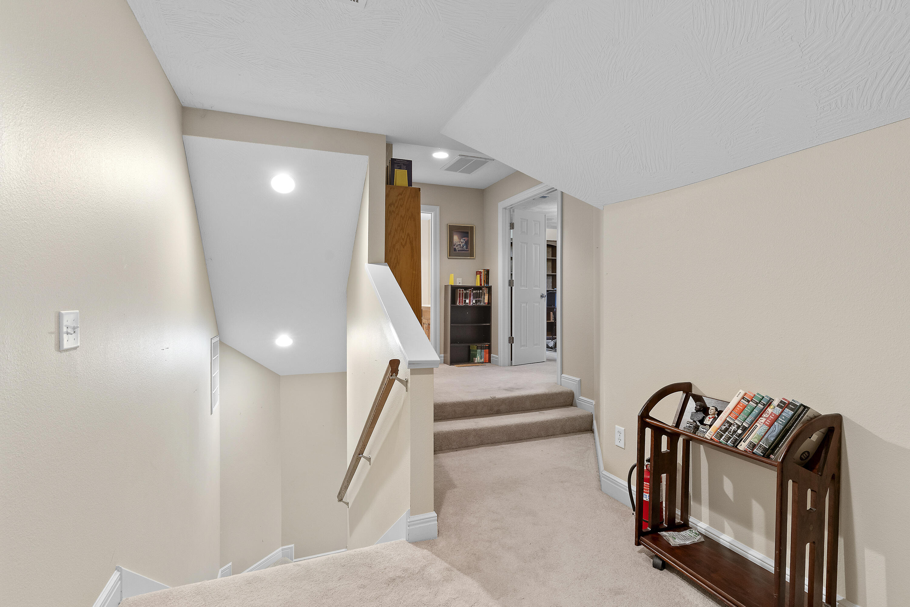 4855 South Tanager Avenue Property Photo 40