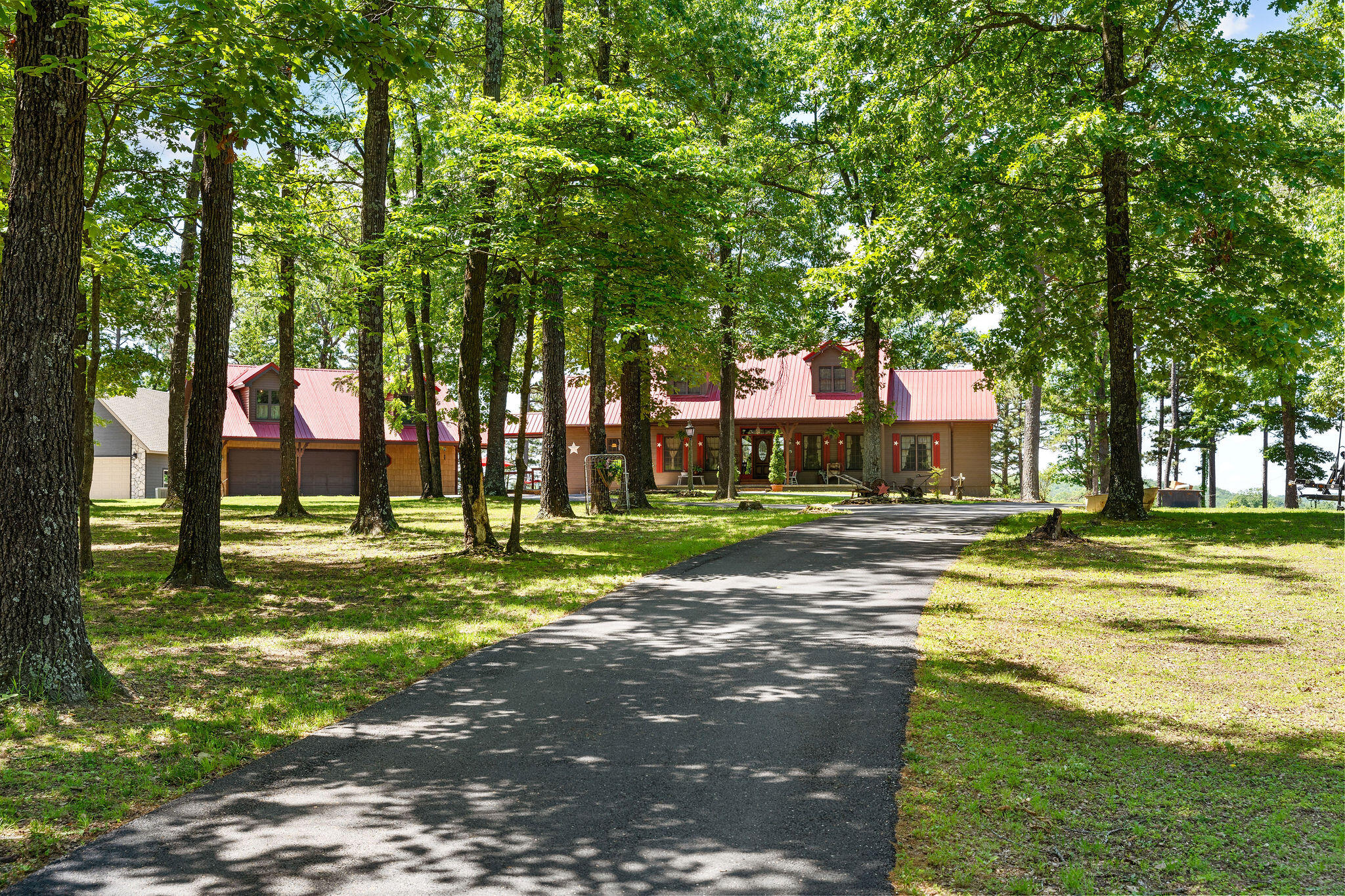 27059 Pine Bluff Lane Property Photo 4