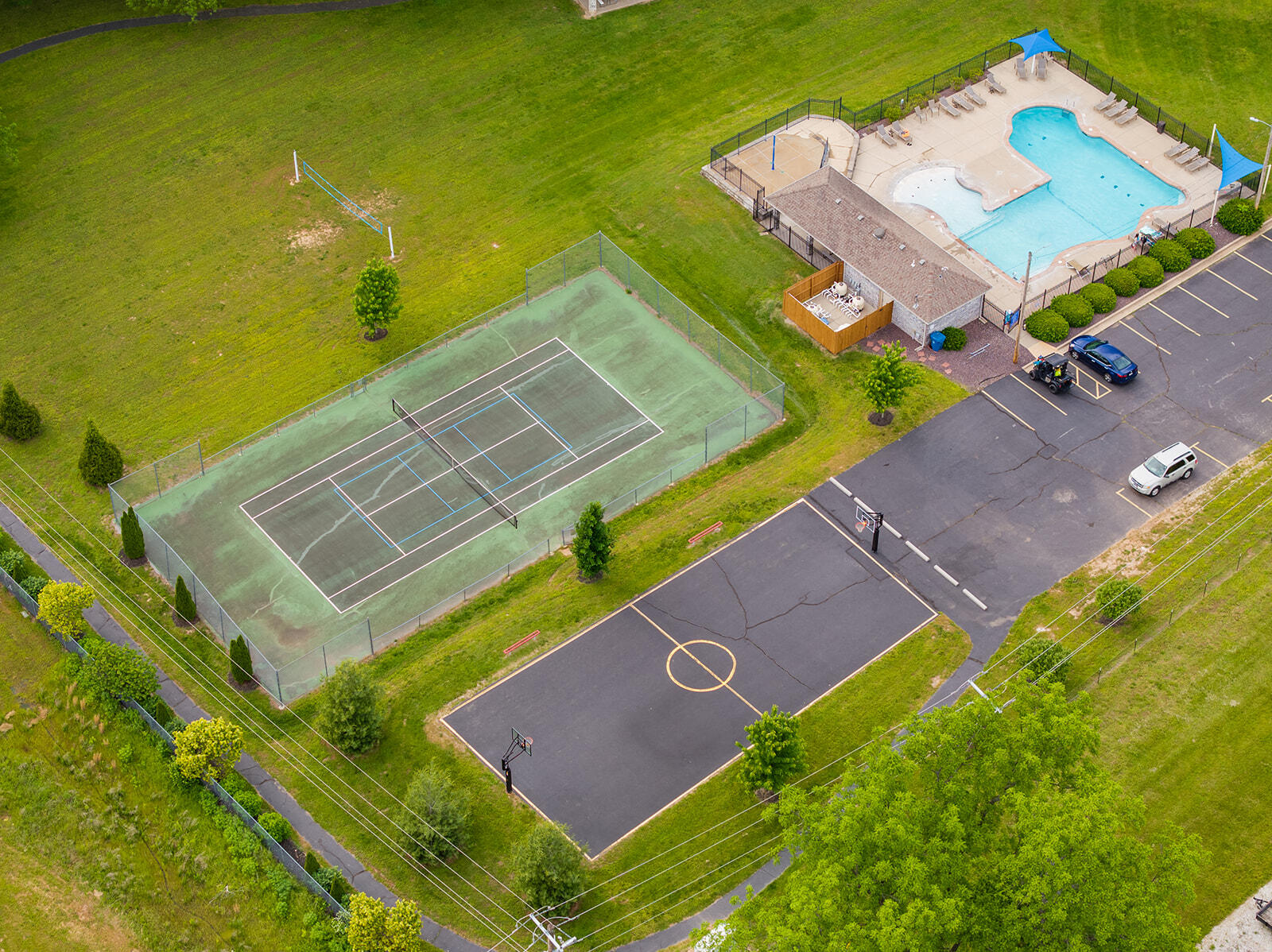 2310 Lakeside Court Property Photo 6