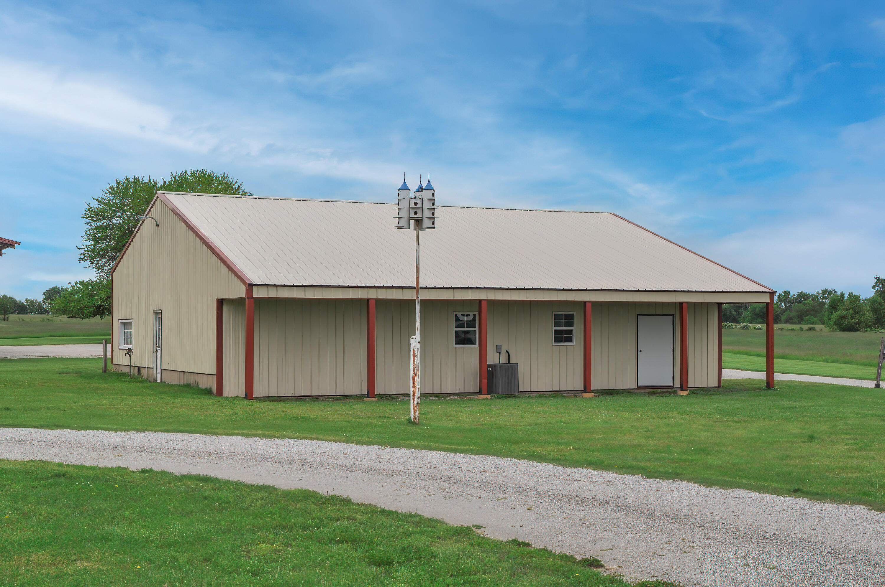 11158 Highway 97 Property Photo 3