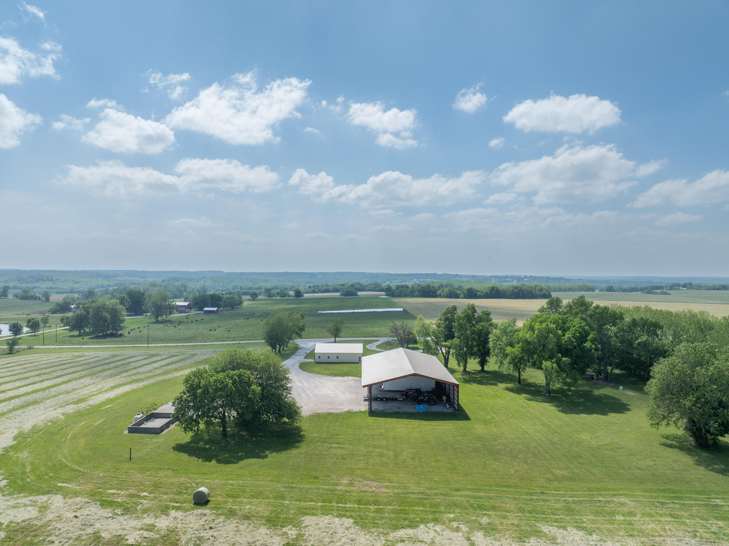11158 Highway 97 Property Photo 5
