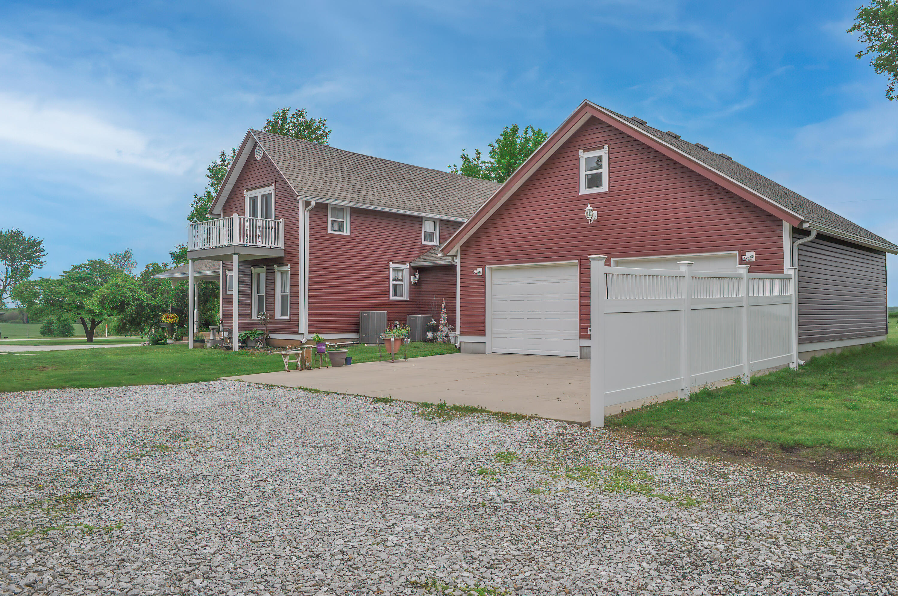 11158 Highway 97 Property Photo 10