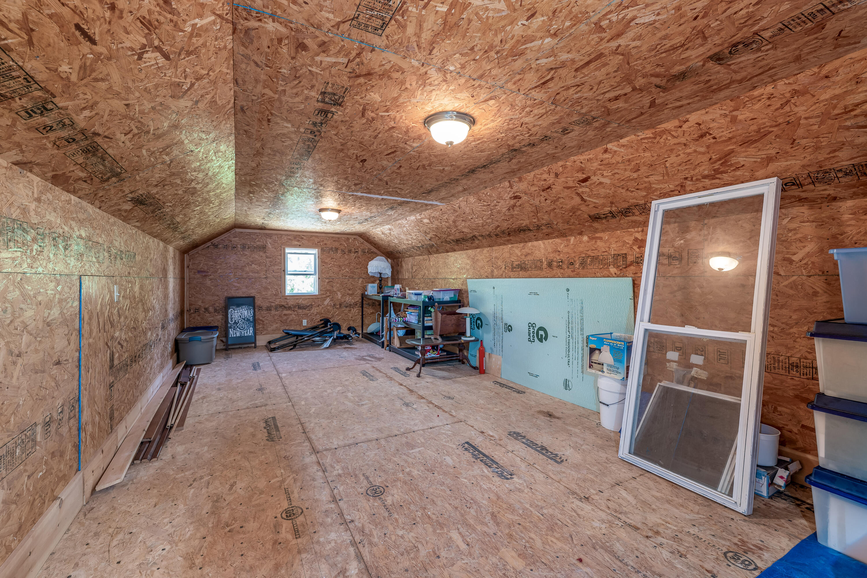 11158 Highway 97 Property Photo 52