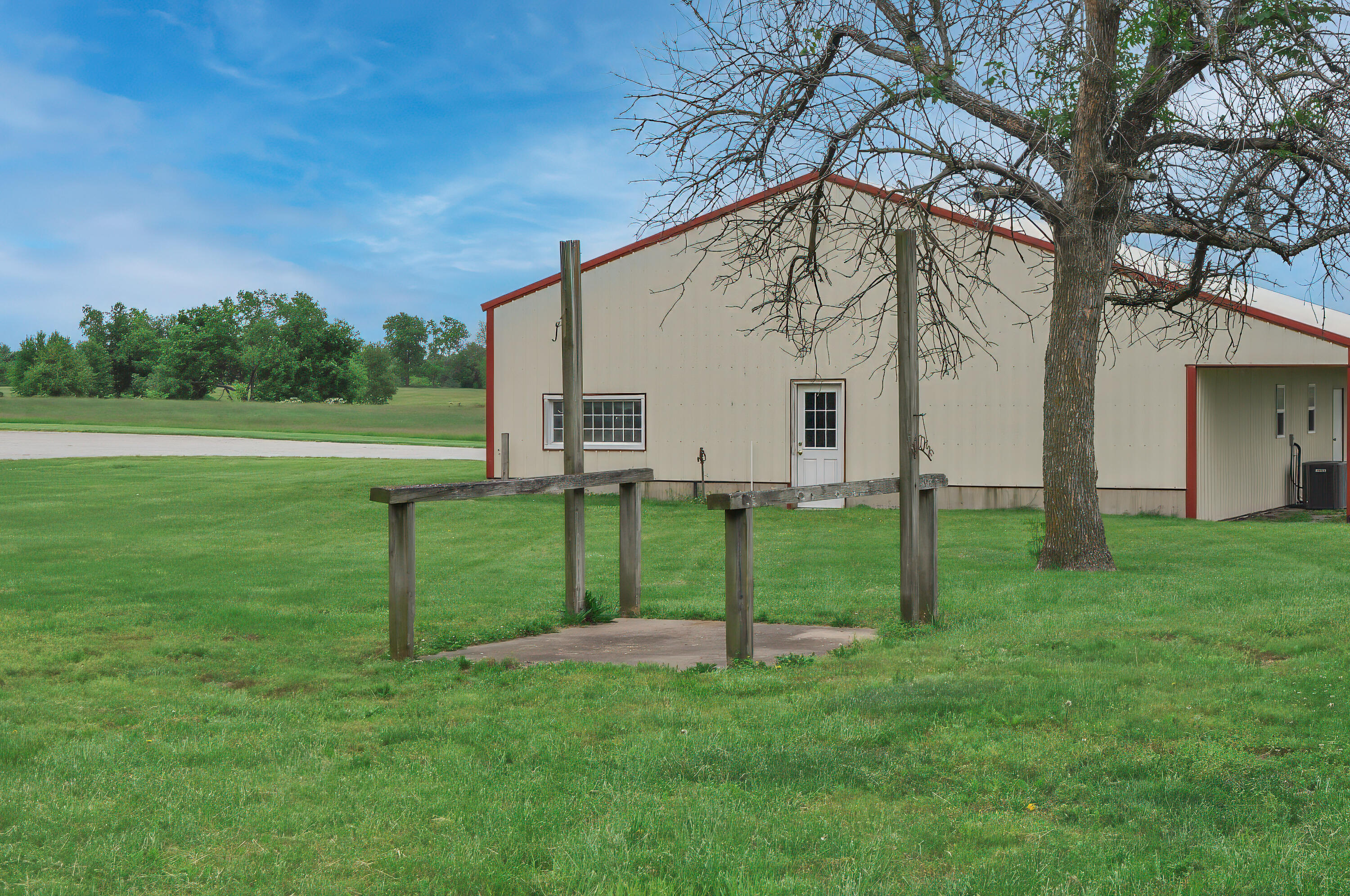 11158 Highway 97 Property Photo 60
