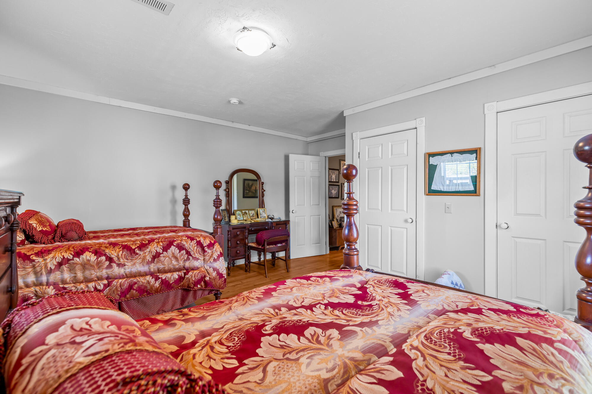 512 North Central Avenue Property Photo 25