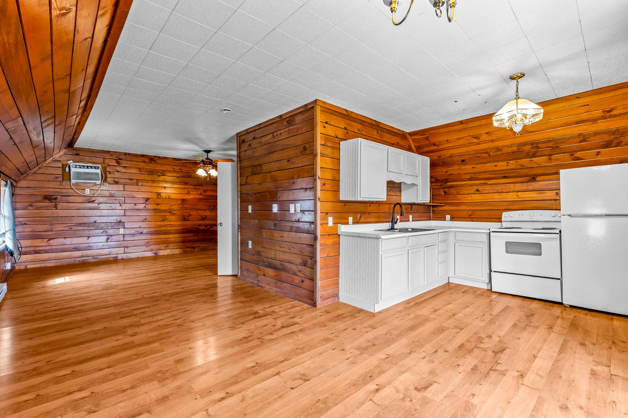 512 North Central Avenue Property Photo 38