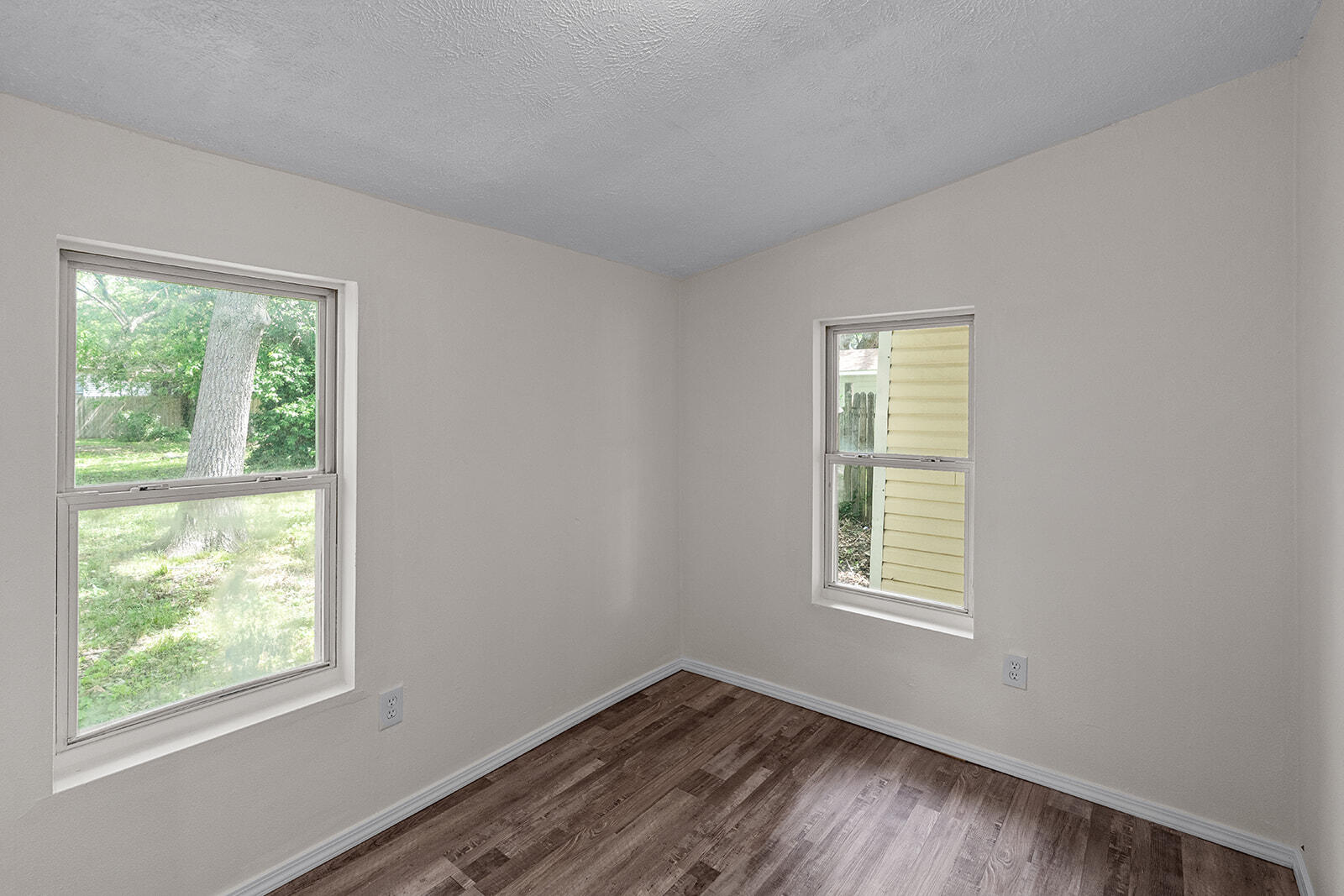 1433 East 24th Street North Property Photo 14