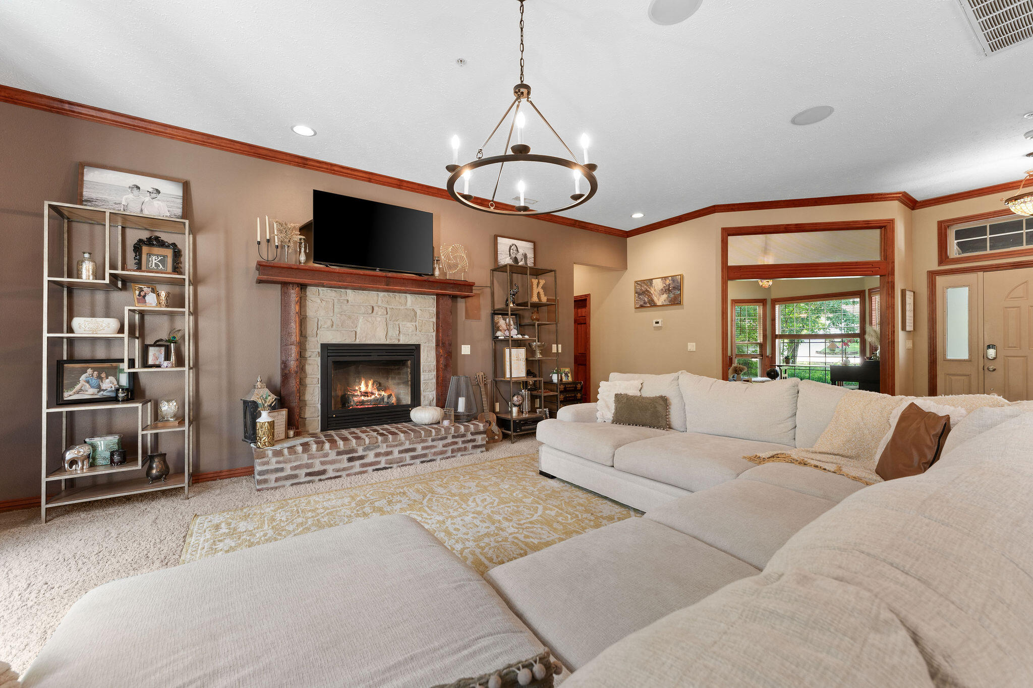 261 Country Bluff Drive Property Photo 15