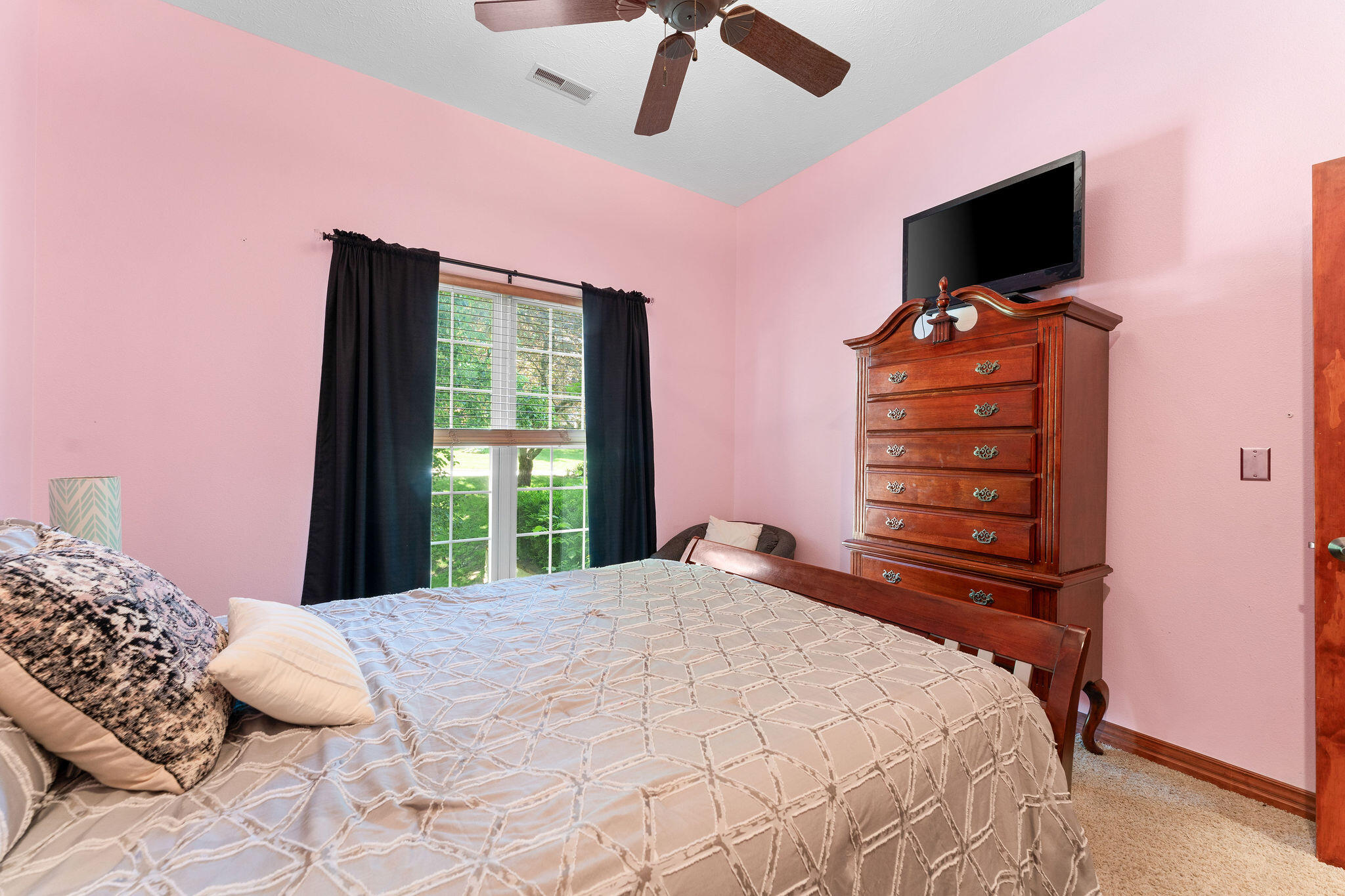 261 Country Bluff Drive Property Photo 33