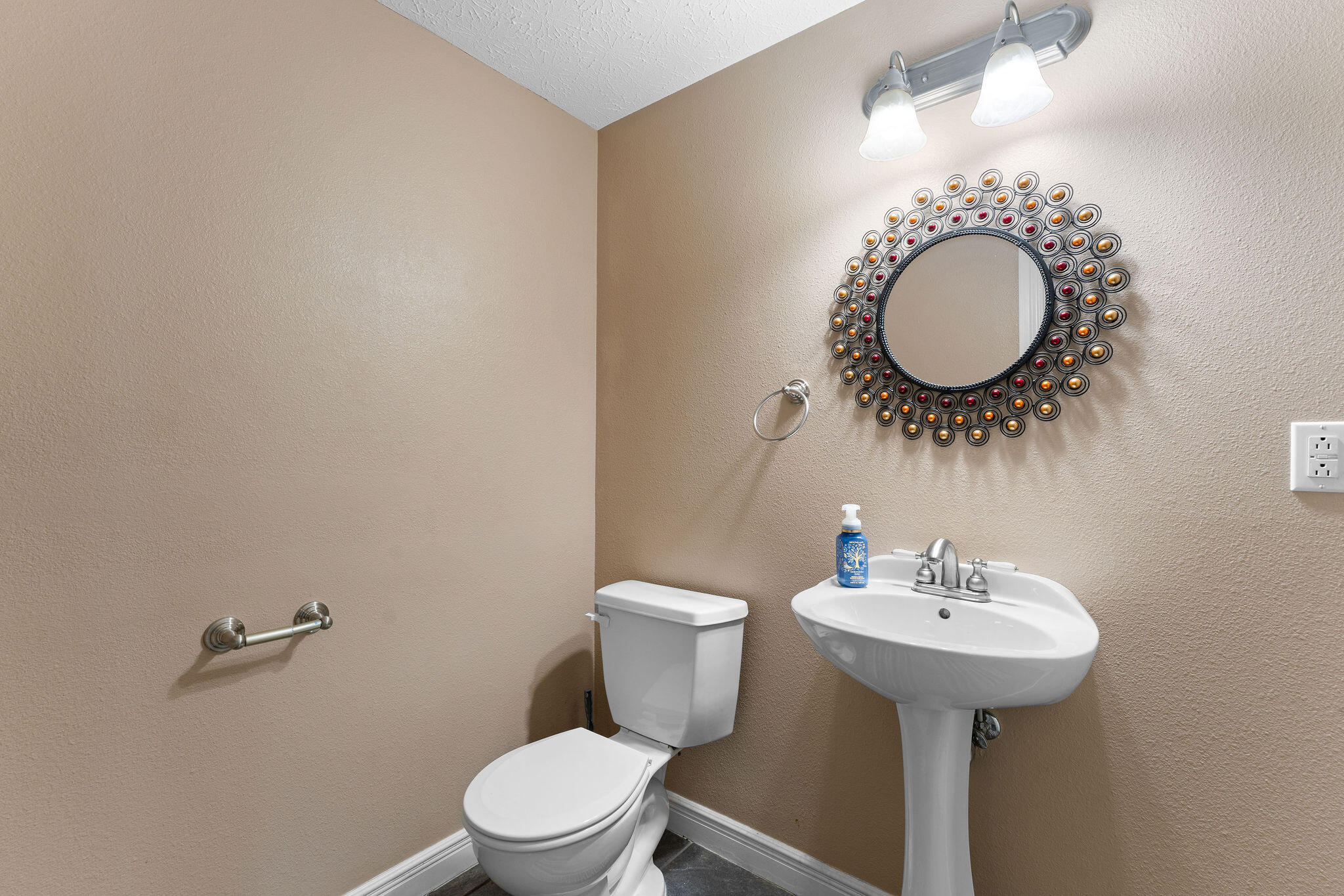 261 Country Bluff Drive Property Photo 47