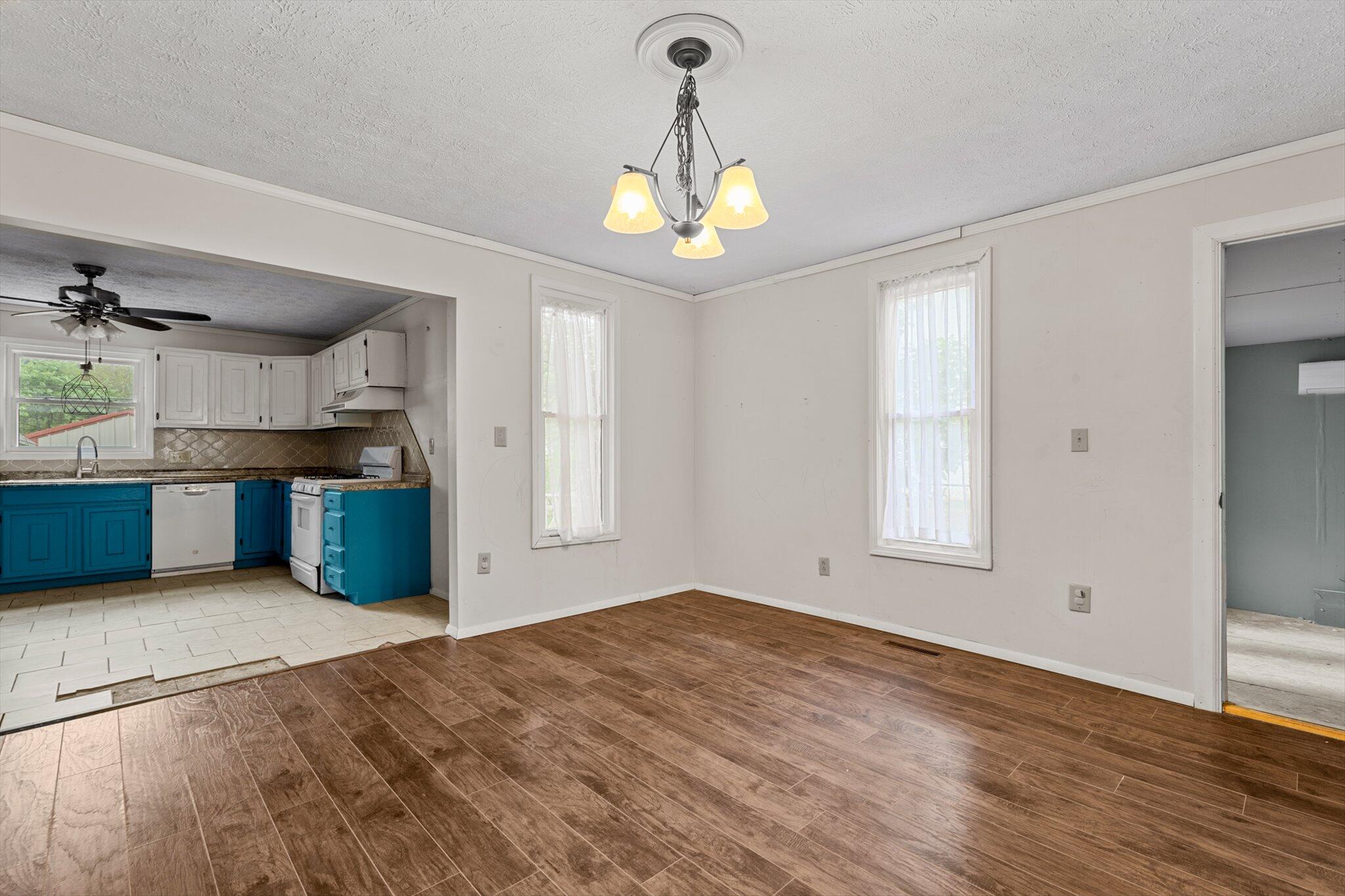 537 South Jefferson Avenue Property Photo 6