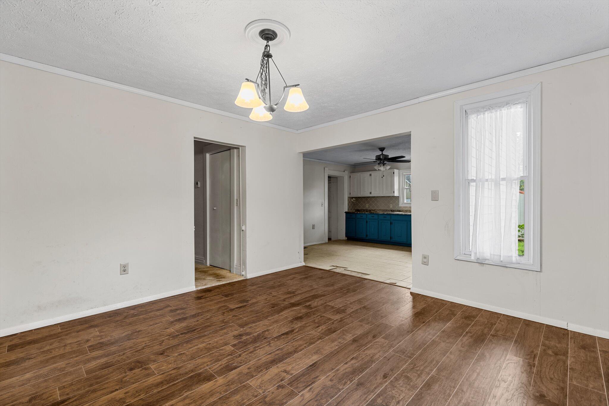 537 South Jefferson Avenue Property Photo 7