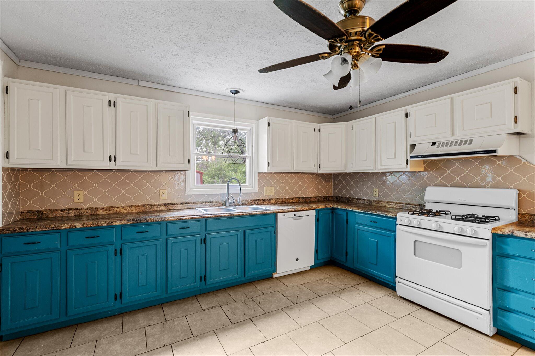 537 South Jefferson Avenue Property Photo 9