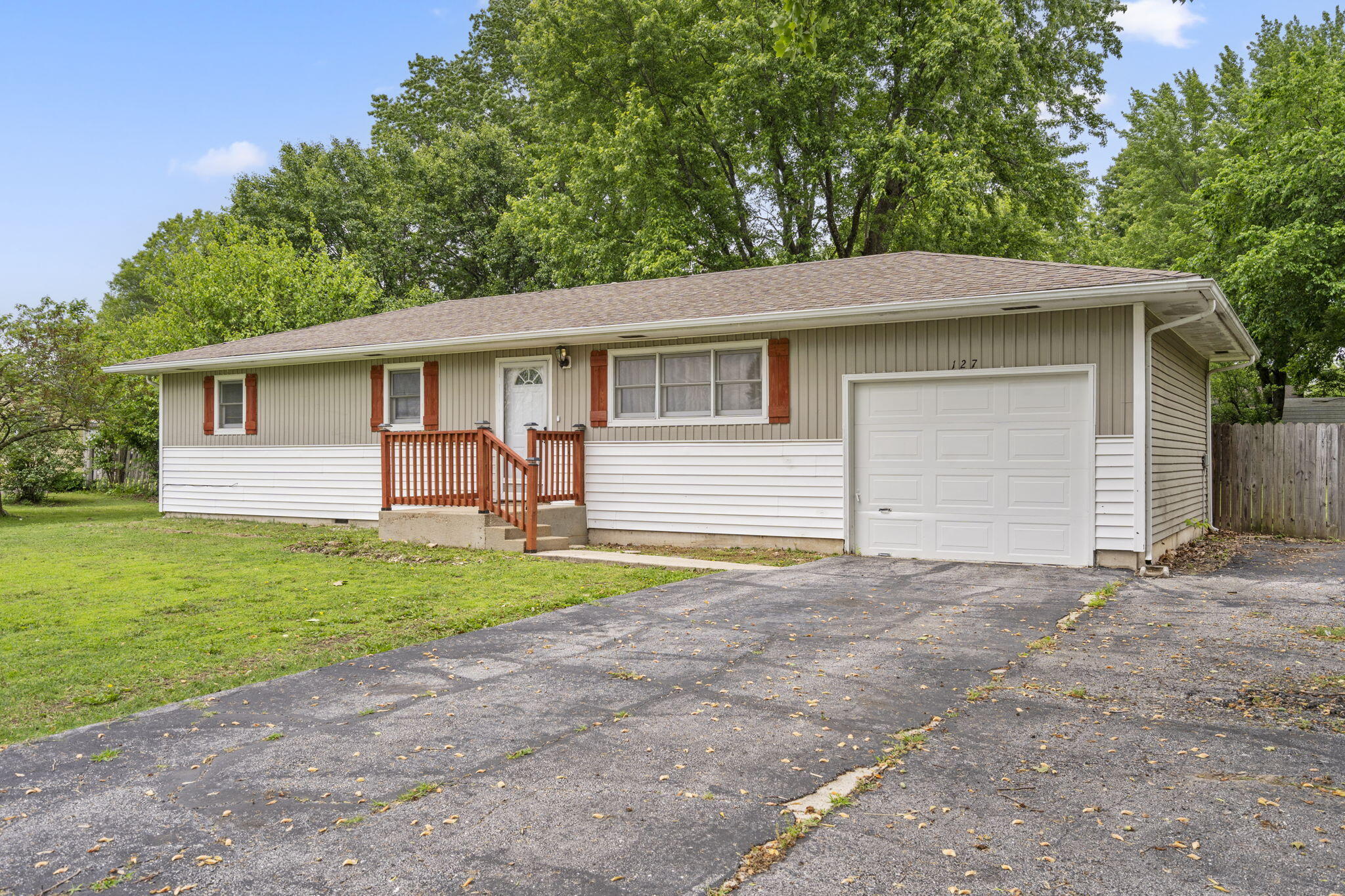127 Wilson Way Property Photo