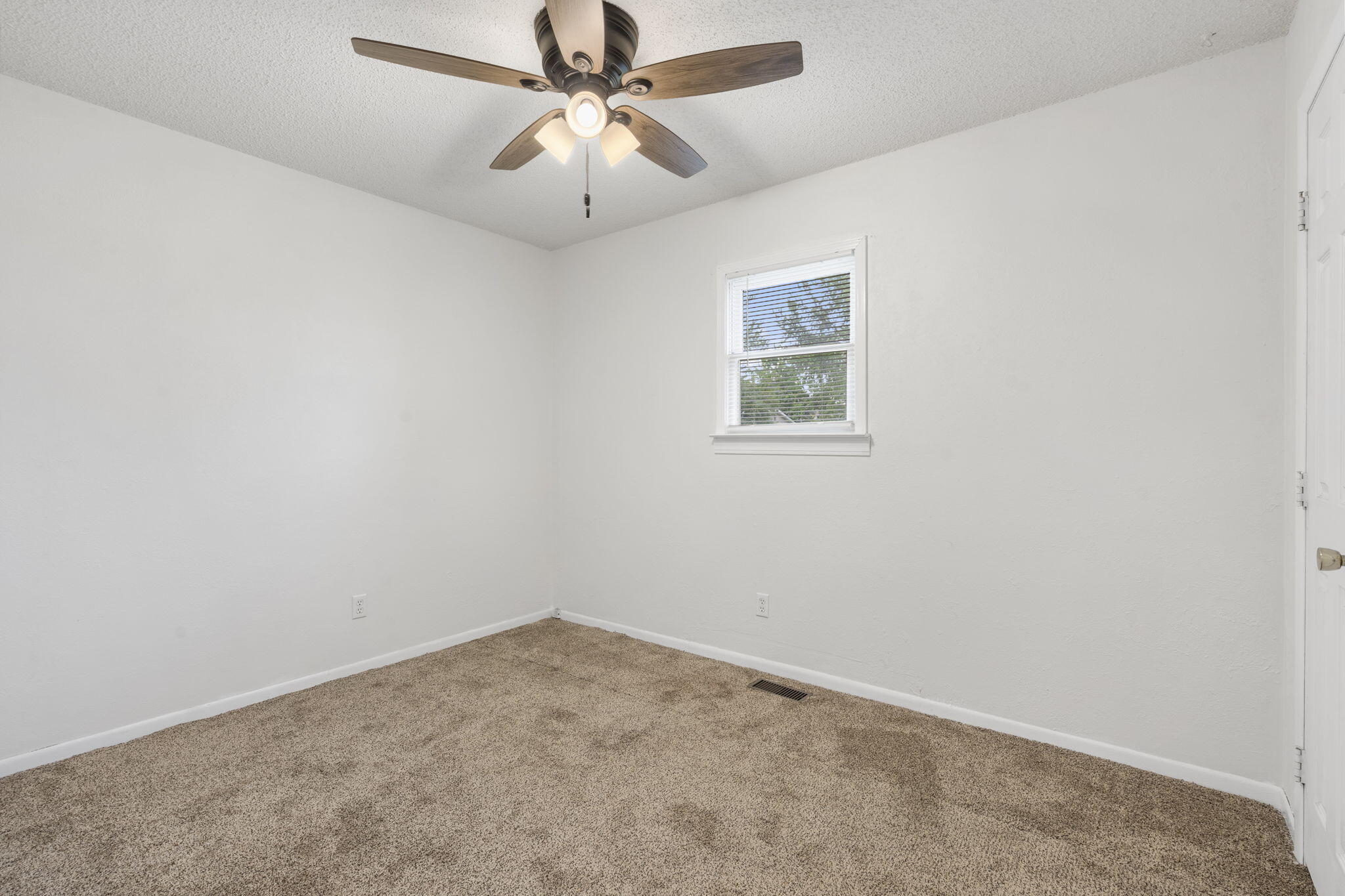 127 Wilson Way Property Photo 16