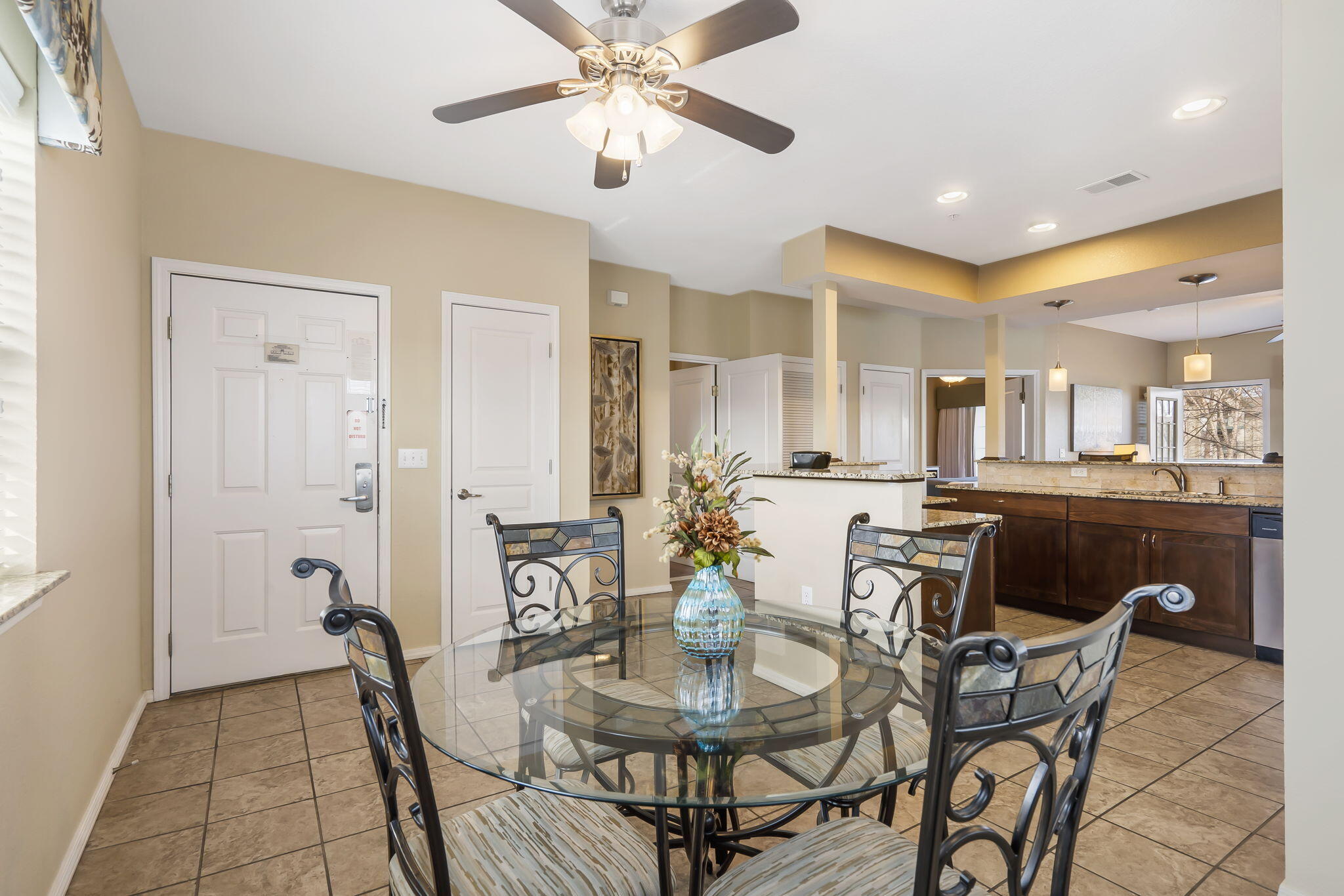 2800 Green Mountain Drive Property Photo 11
