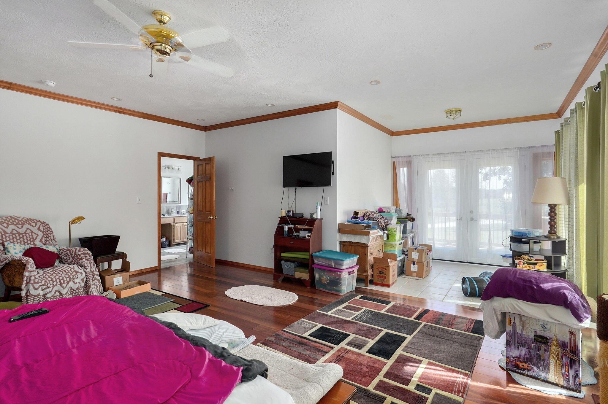 8425 East Farm Road 174 Property Photo 20