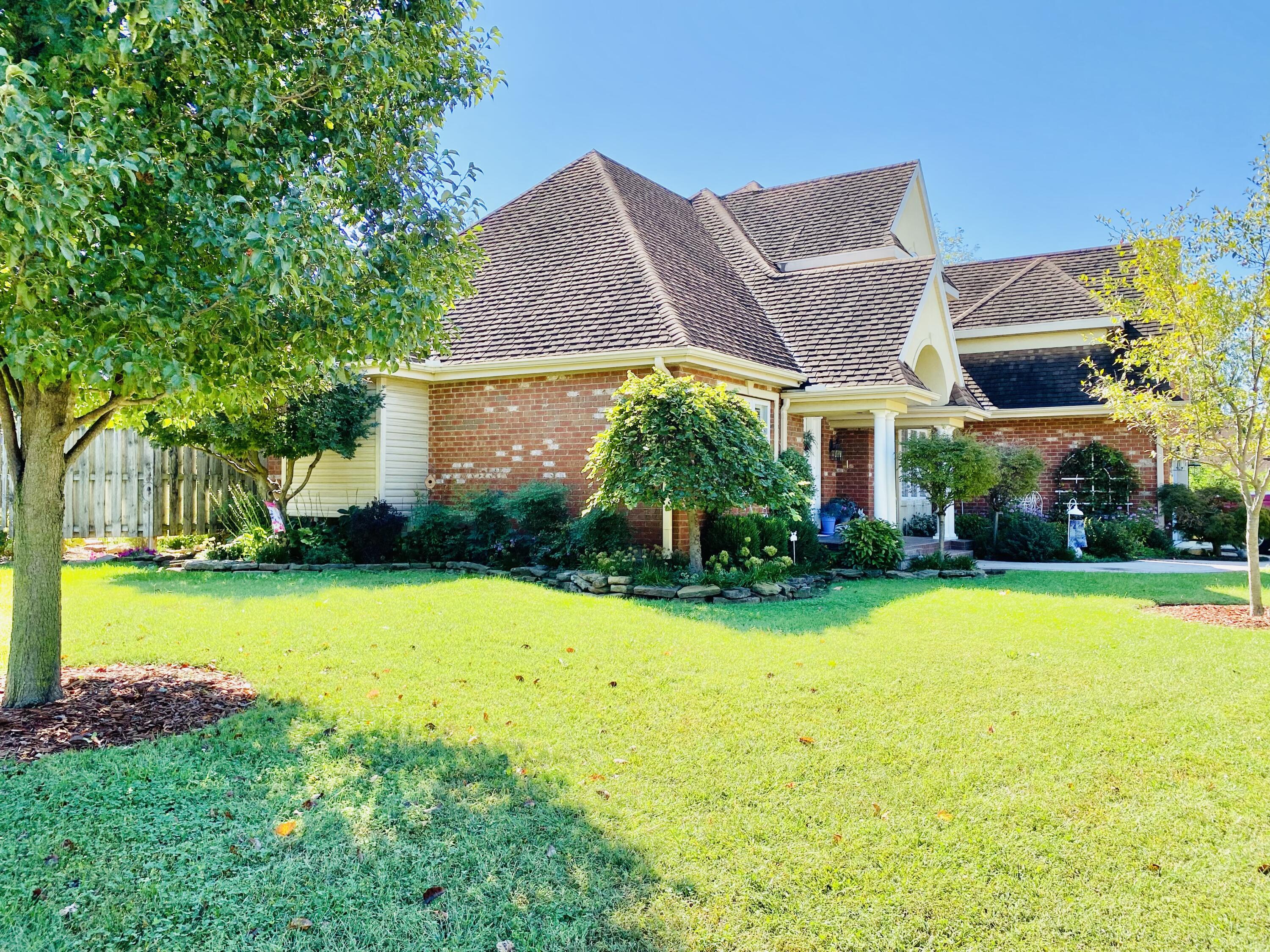 2820 Waters Edge Boulevard Property Photo 3
