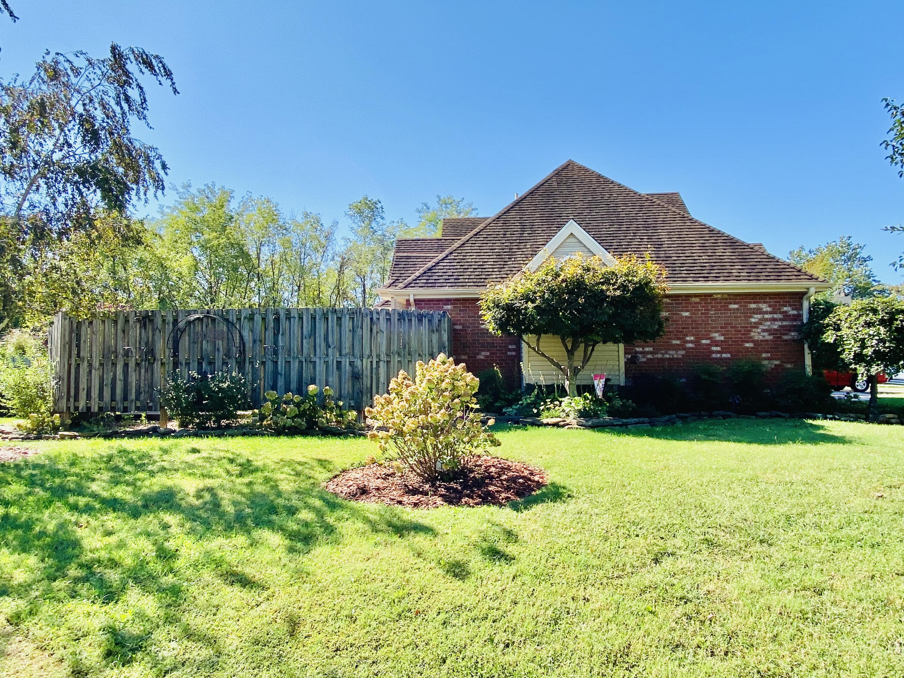 2820 Waters Edge Boulevard Property Photo 7