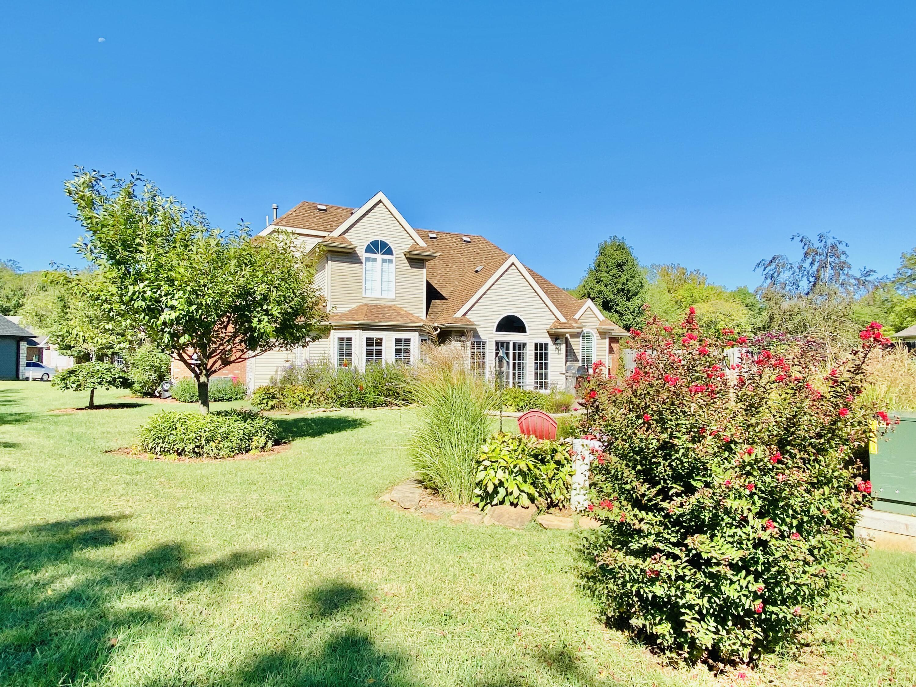 2820 Waters Edge Boulevard Property Photo 8