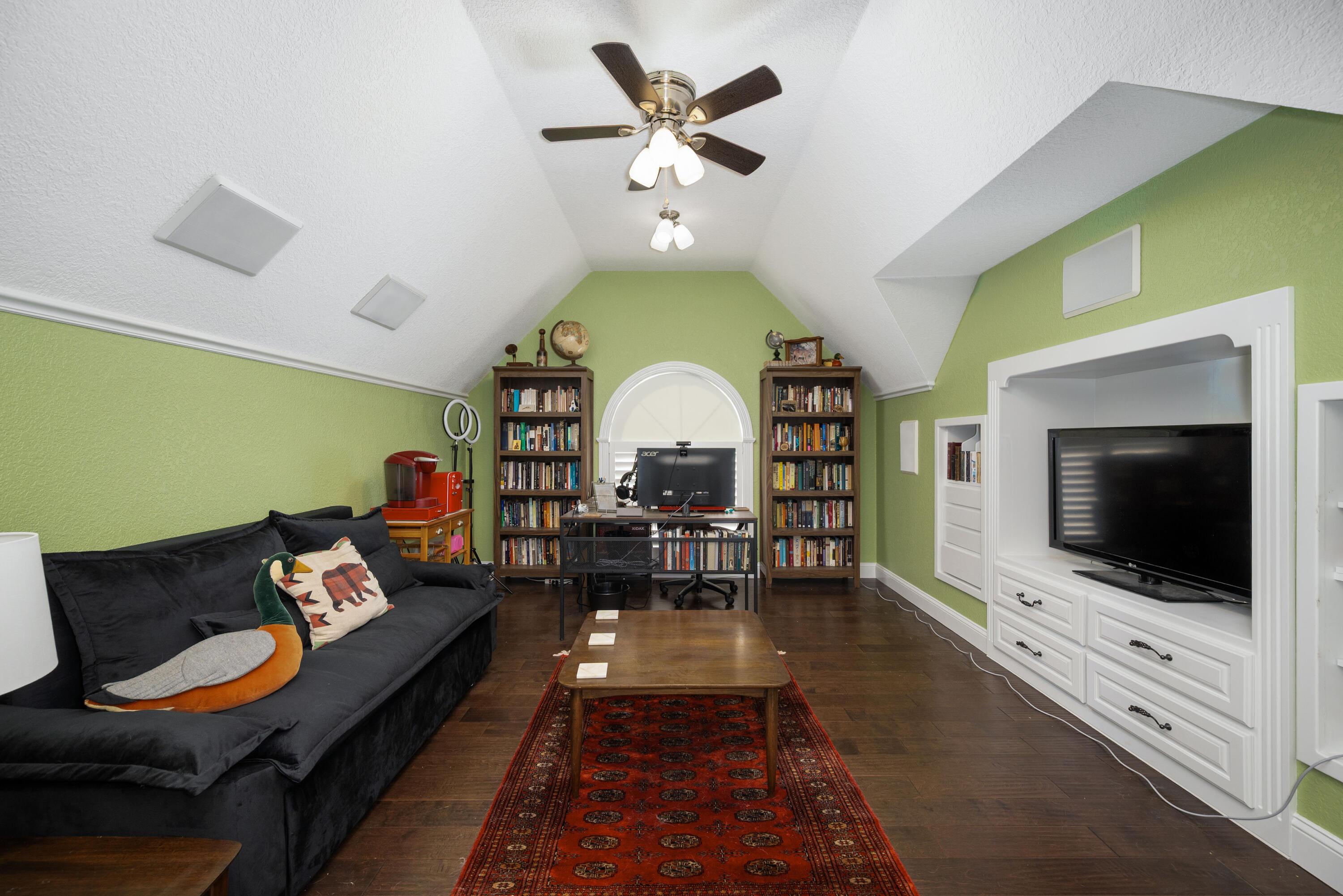 2820 Waters Edge Boulevard Property Photo 27