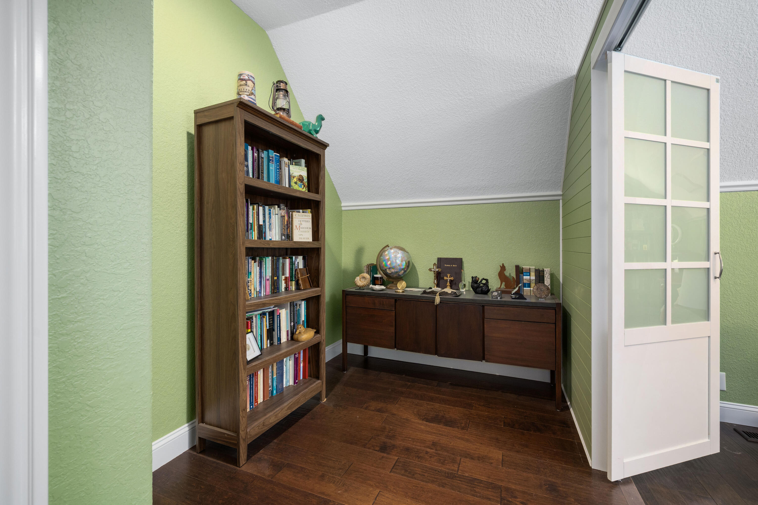 2820 Waters Edge Boulevard Property Photo 36