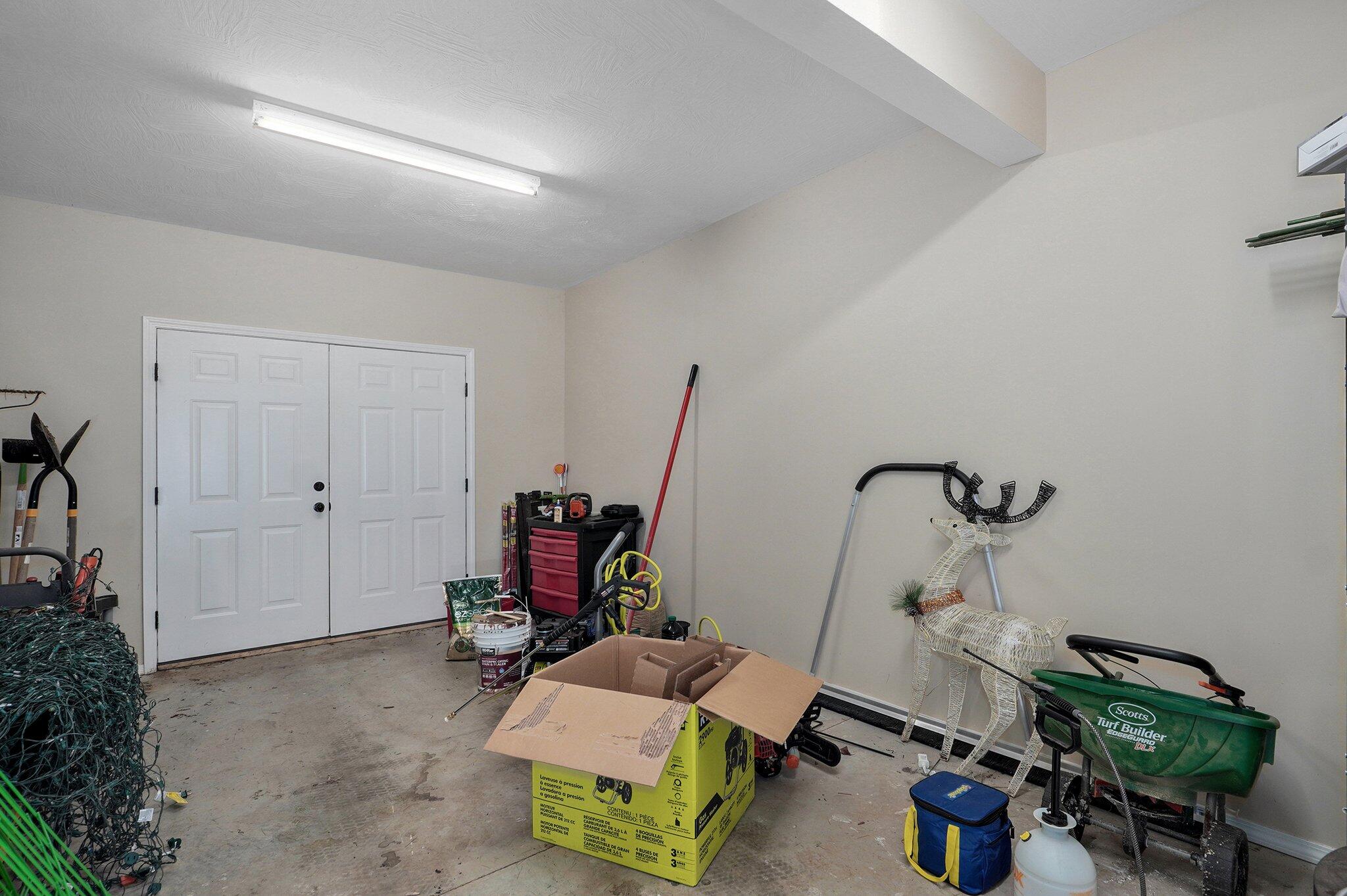 4020 East High Ridge Lane Property Photo 45