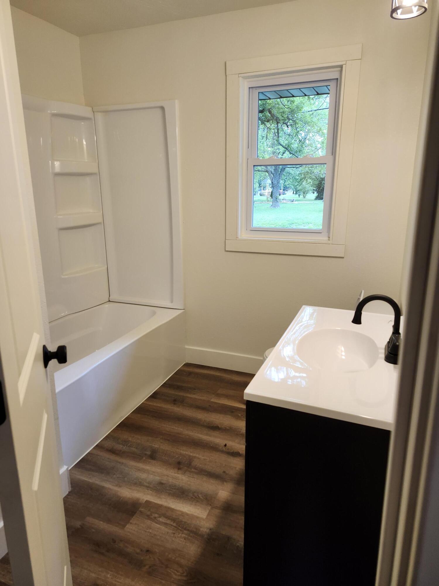 313 North Mill Street Property Photo 5