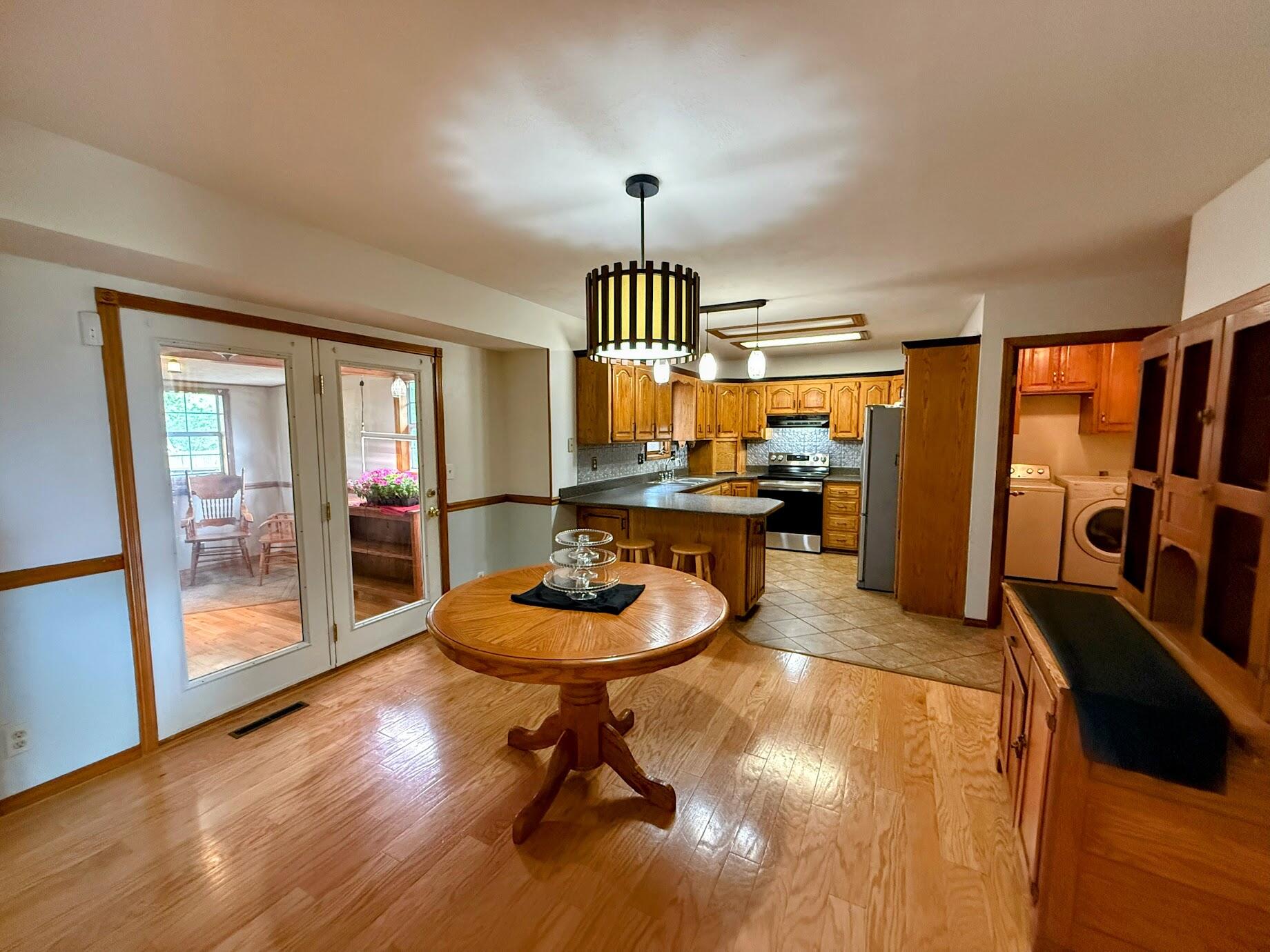 912 Domino Court Property Photo 14