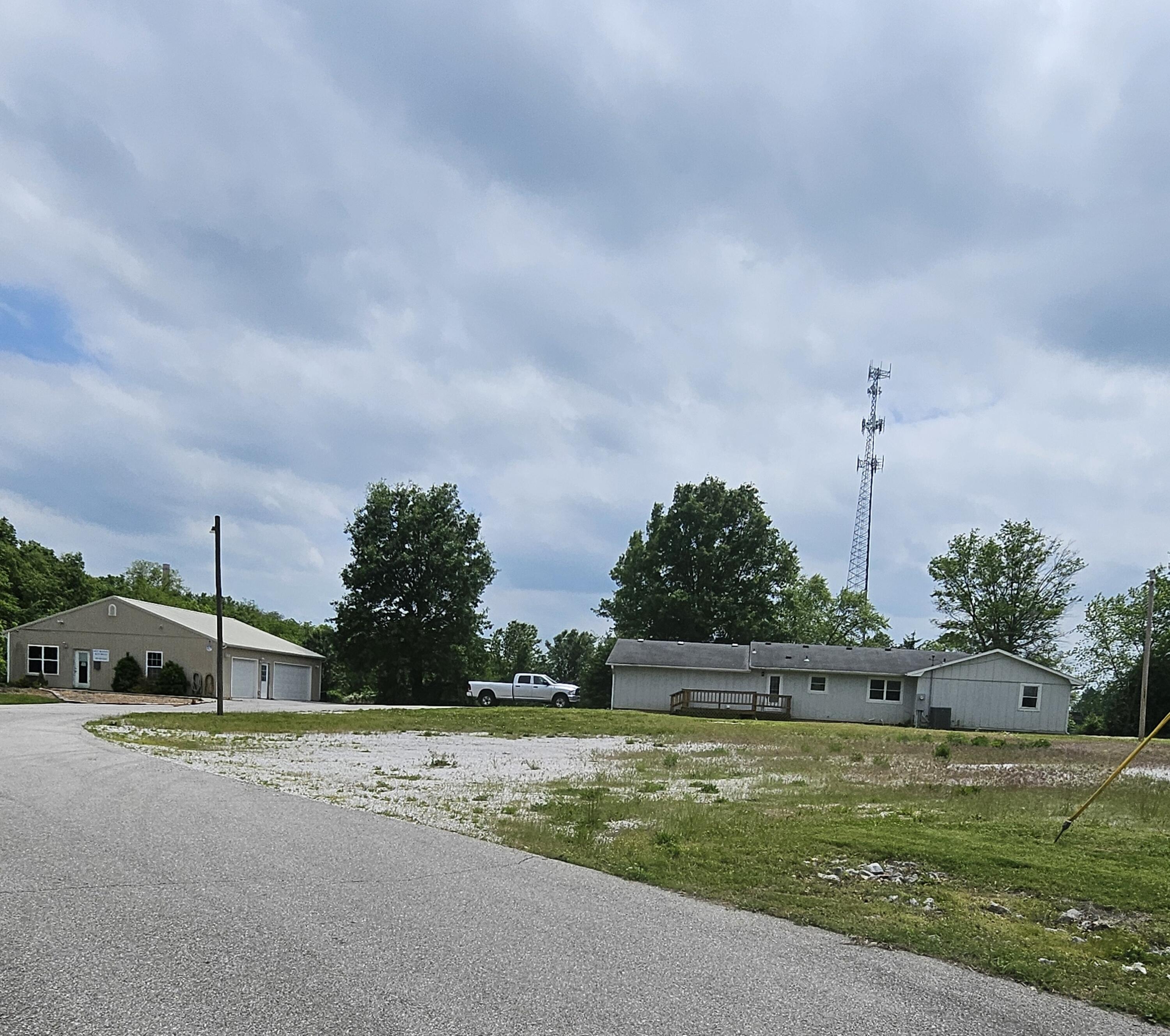 5194 West Sunshine Property Photo 1