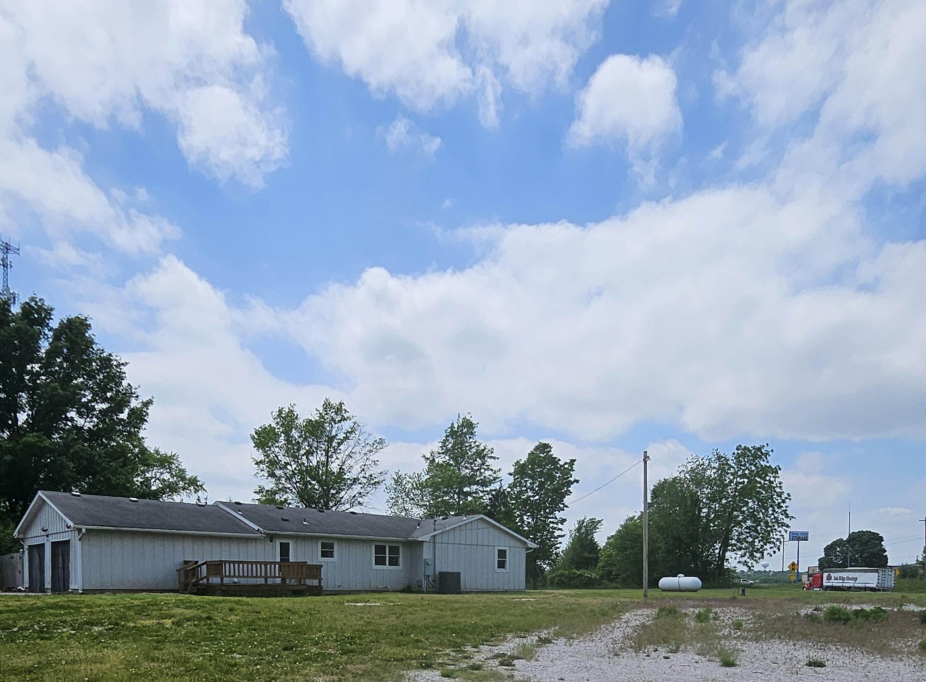 5194 West Sunshine Property Photo 3