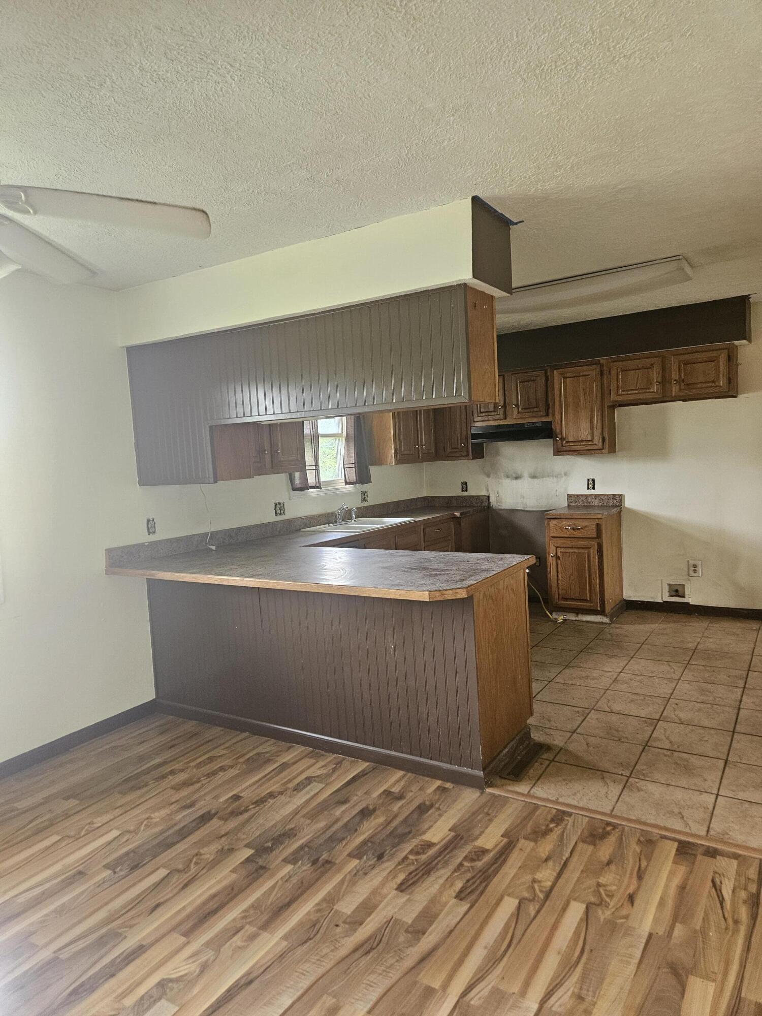 5194 West Sunshine Property Photo 16