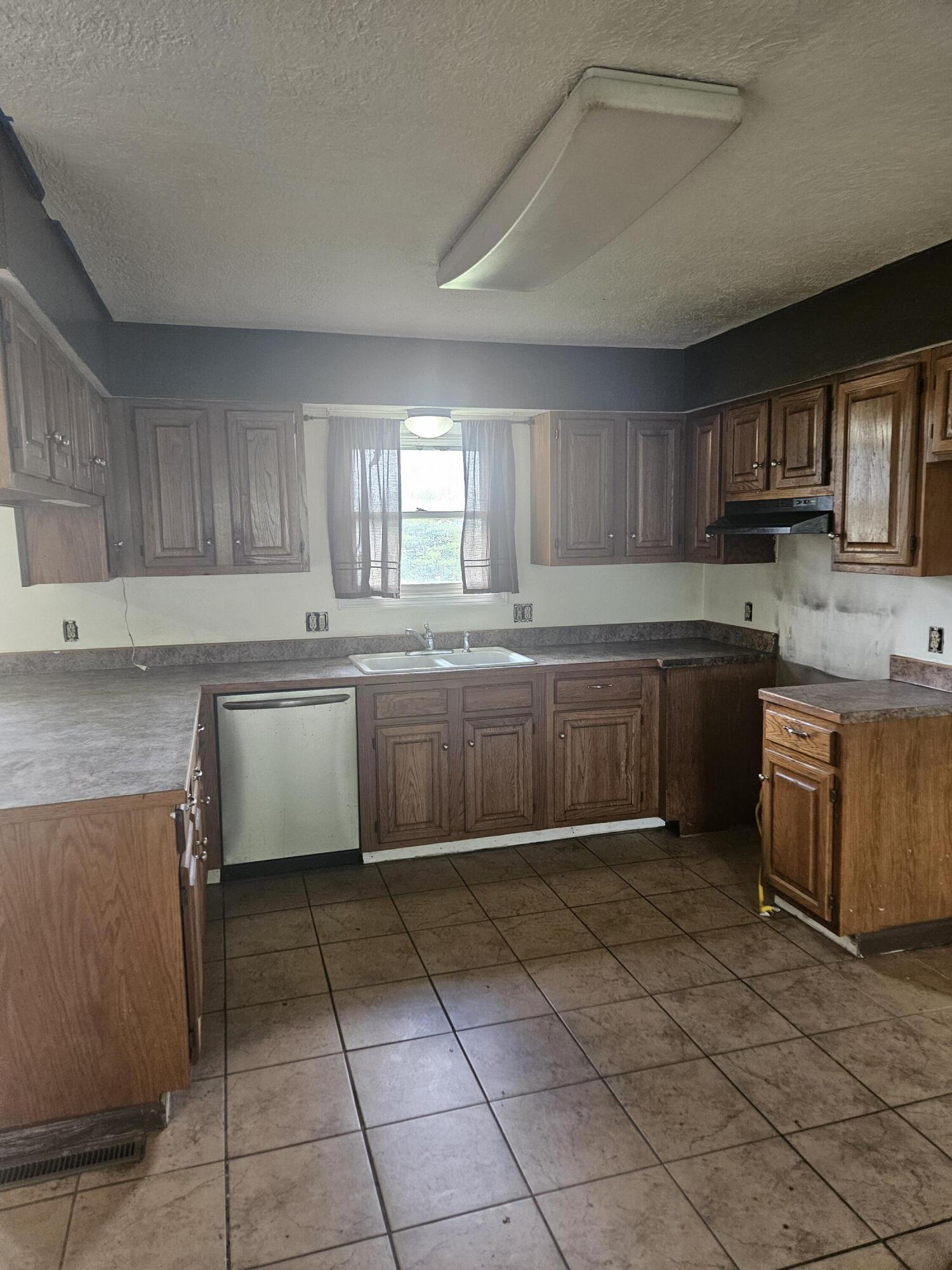 5194 West Sunshine Property Photo 17