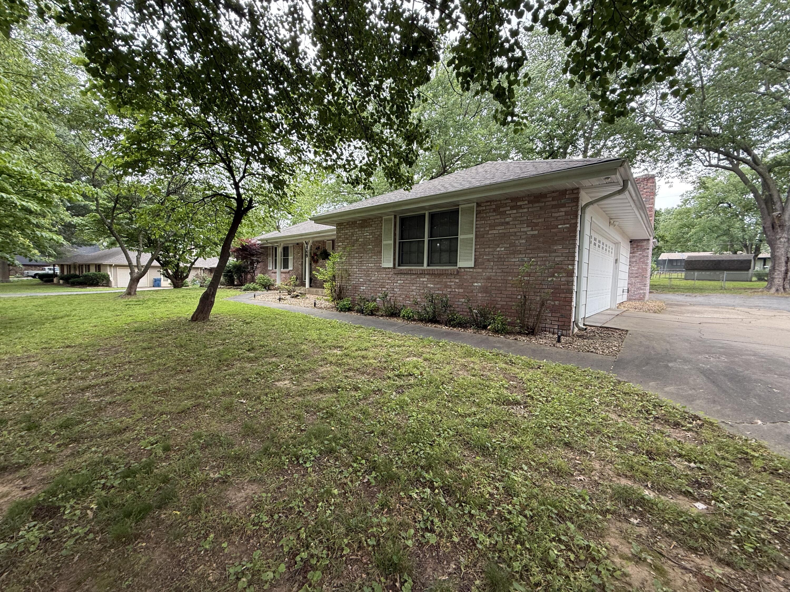 4849 South Crescent Avenue Property Photo 4