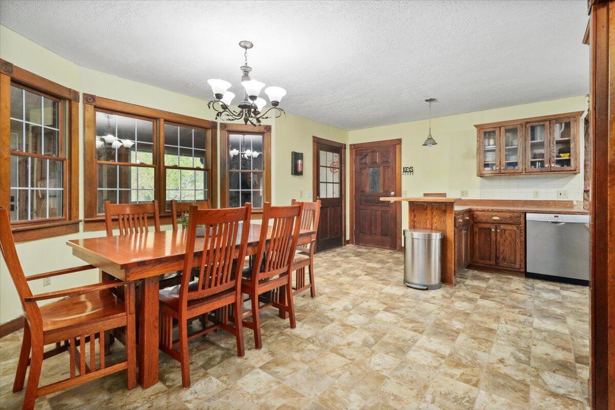 8495 Highway N Property Photo 10