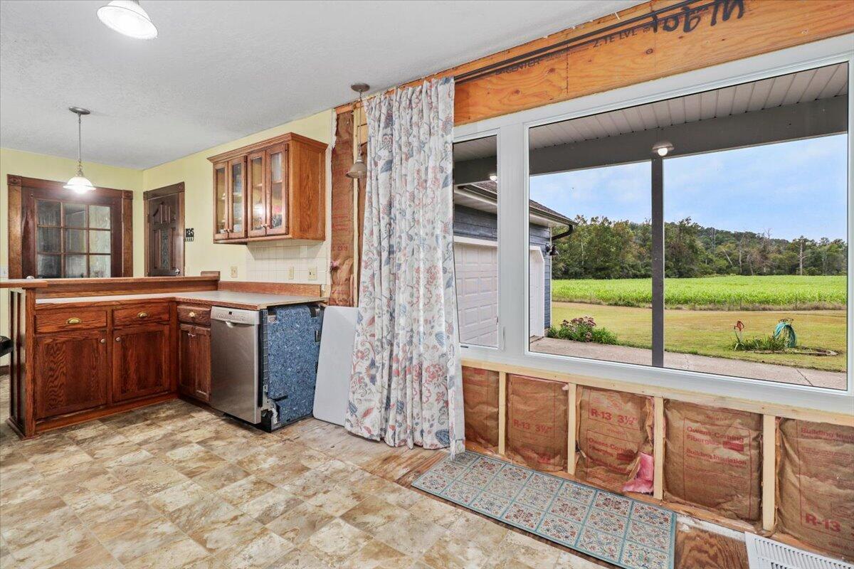 8495 Highway N Property Photo 14